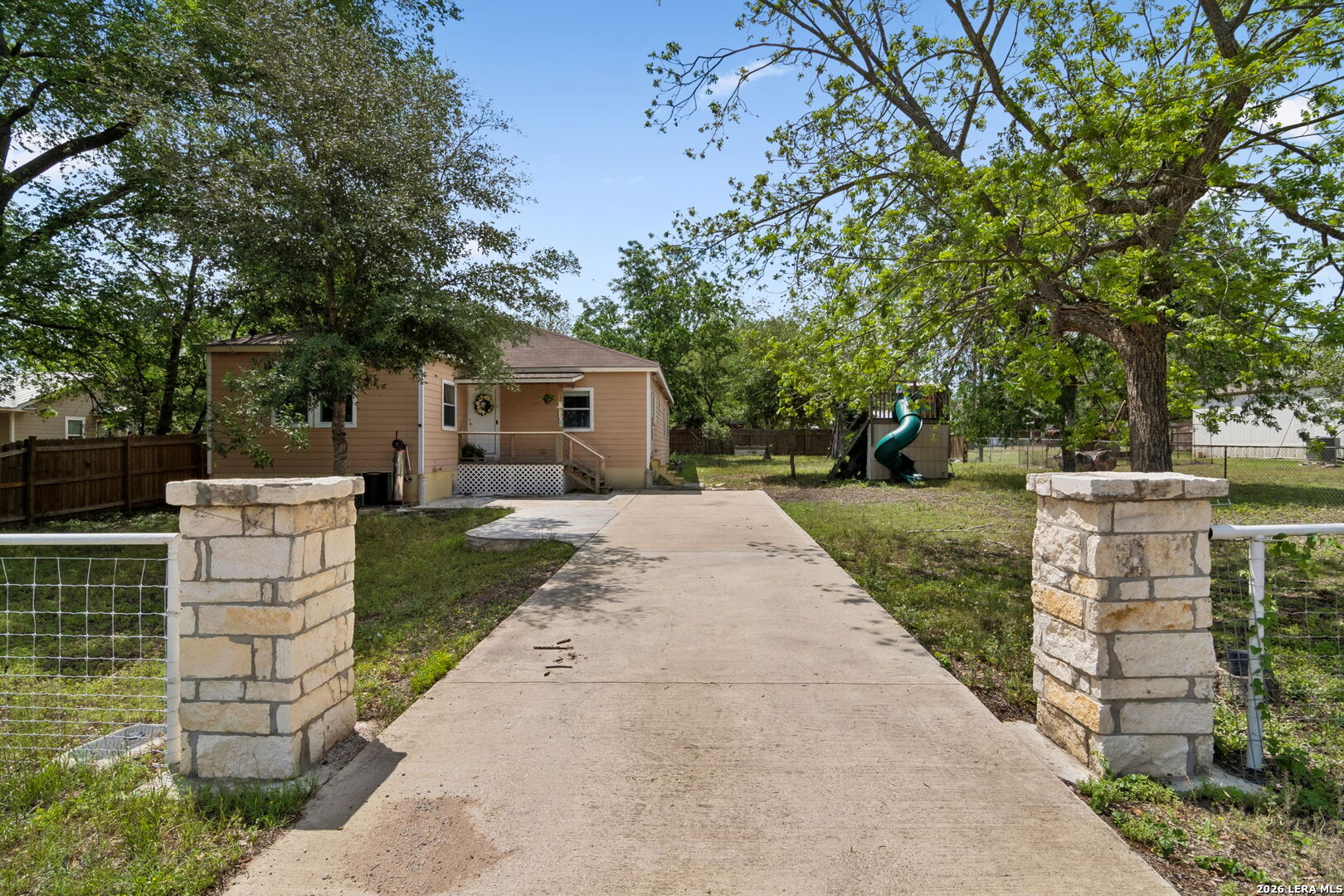 810 Lamar, Luling, TX, 78648 | 1960714 | Realty Texas LLC