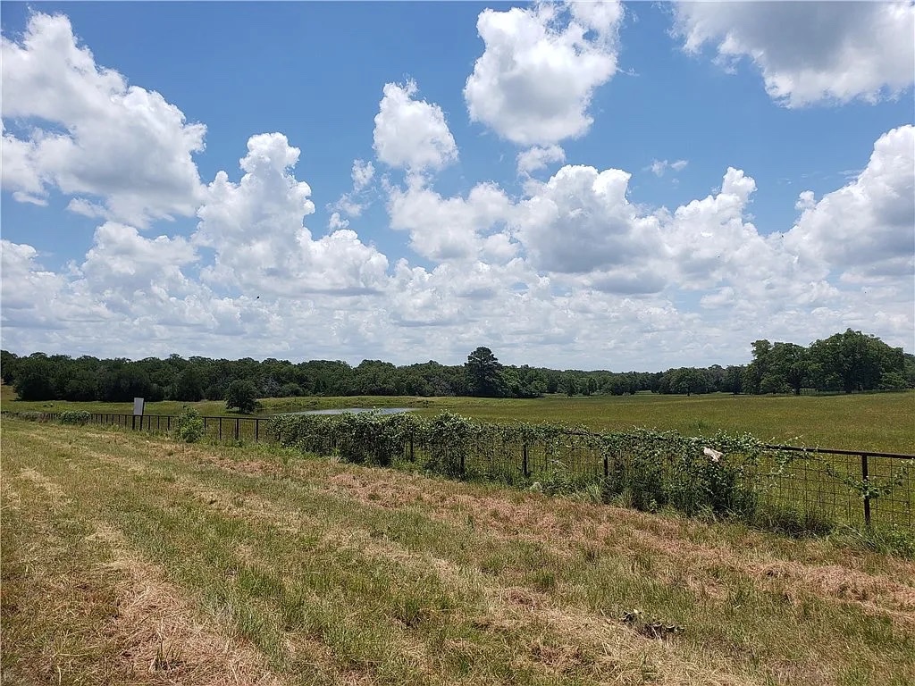 21741 E Interstate 10, Luling, TX, 78648 | 6094616 | Realty Texas LLC