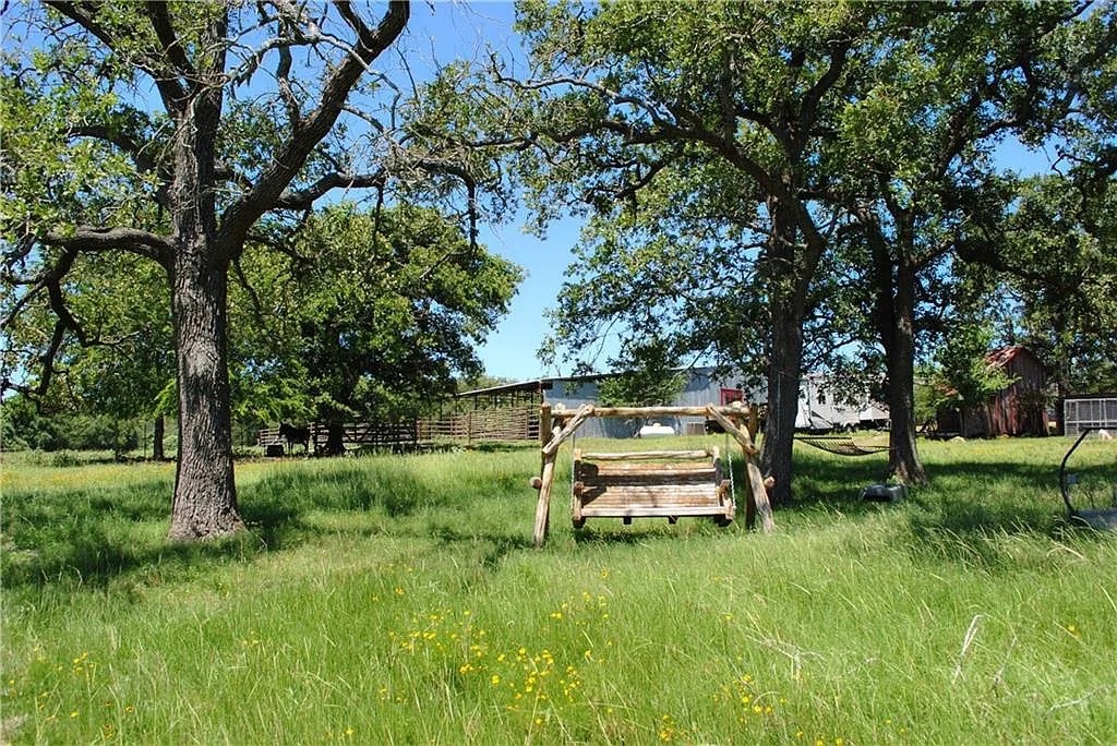 21741 E Interstate 10, Luling, TX, 78648 | 6094616 | Realty Texas LLC