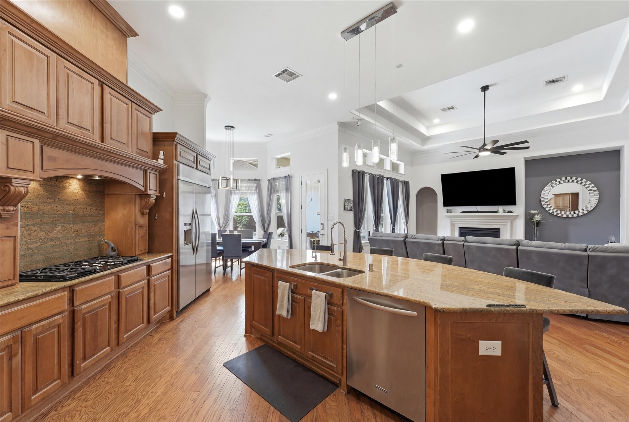 30 Spring Basket Trail, Spring, TX, 77389 | 29180225 | Realty Texas LLC