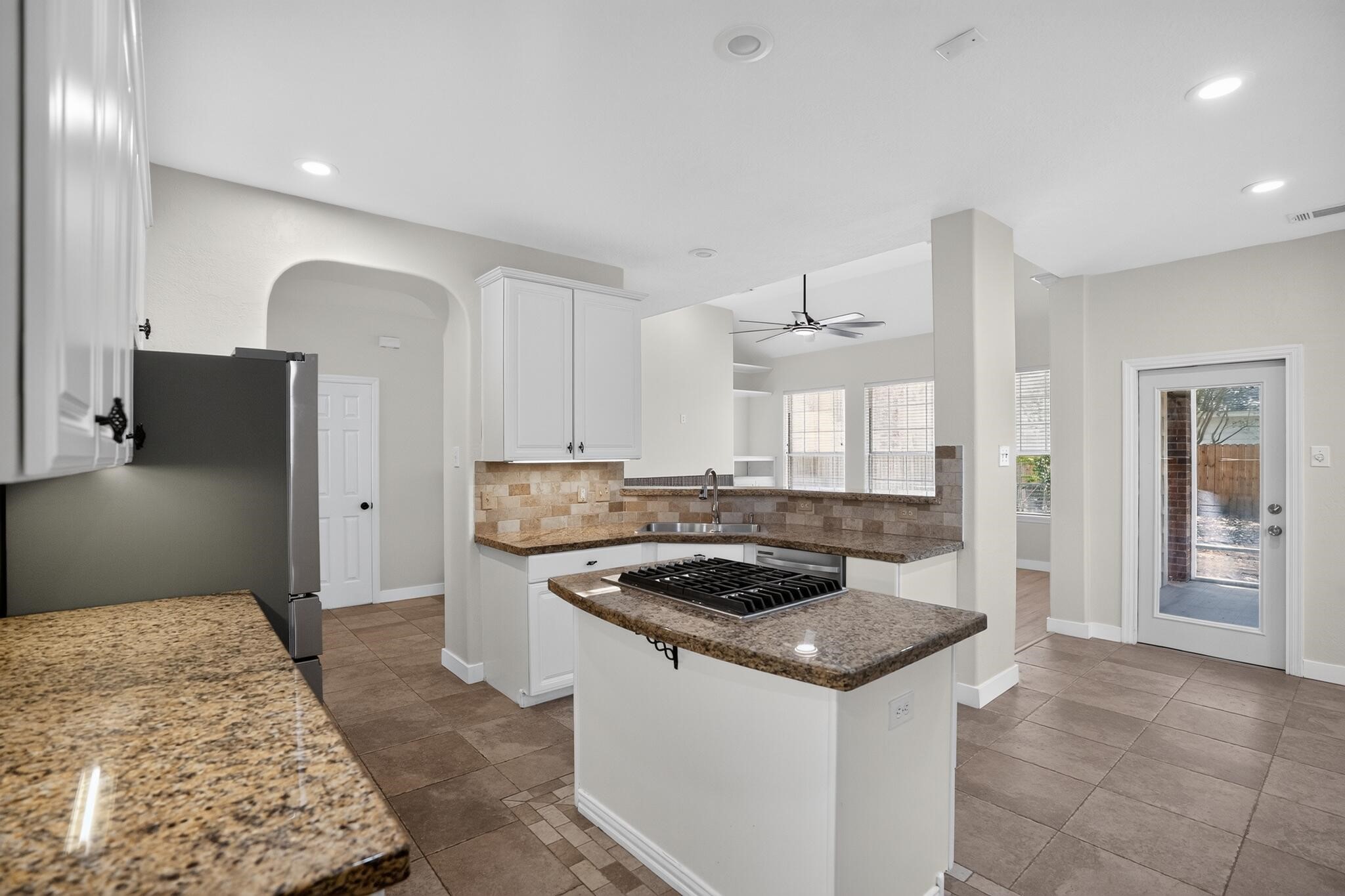 22 E Sterling Pond Circle, Spring, TX, 77382 | 93715906 | Realty Texas LLC
