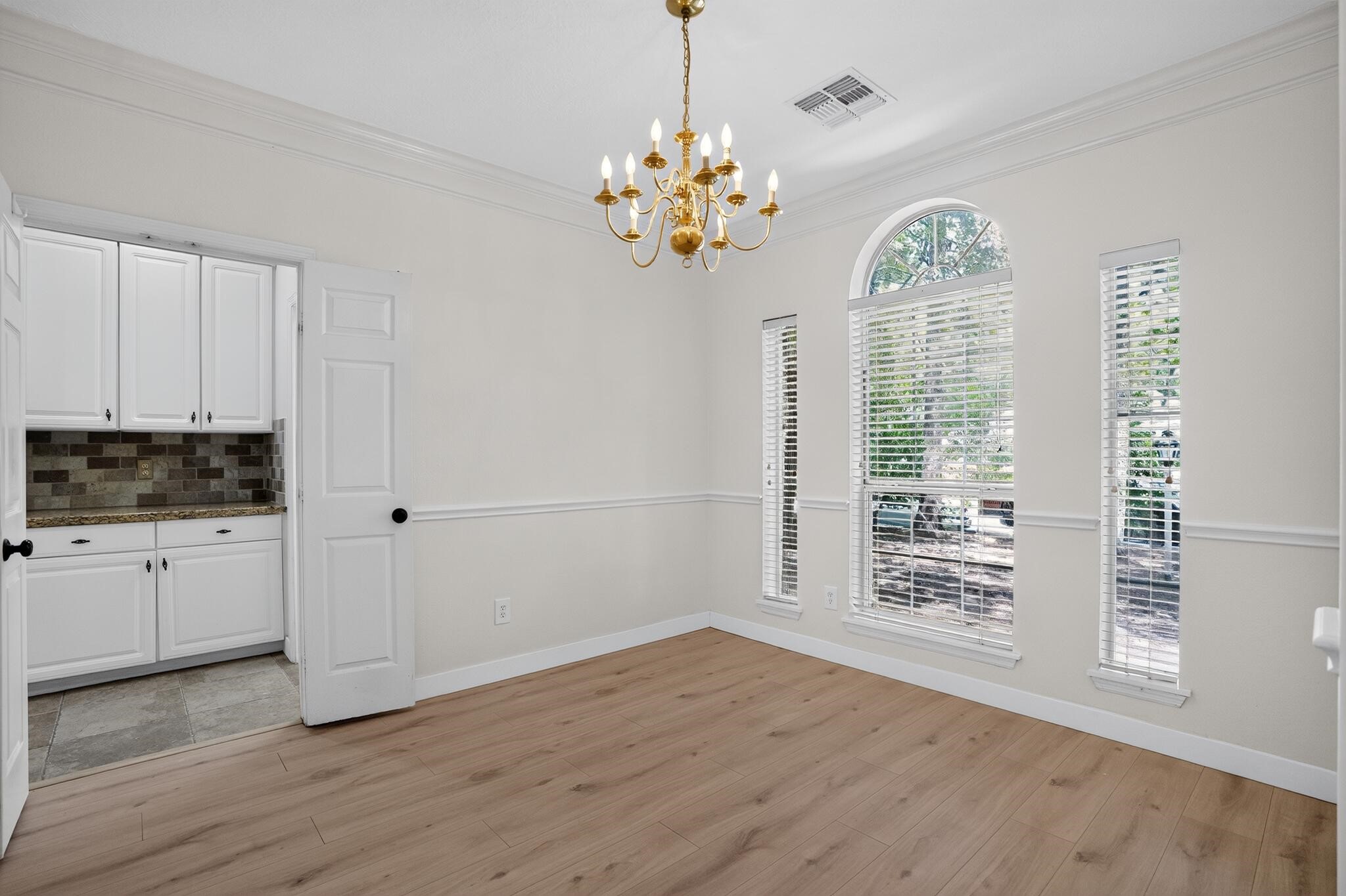 22 E Sterling Pond Circle, Spring, TX, 77382 | 93715906 | Realty Texas LLC