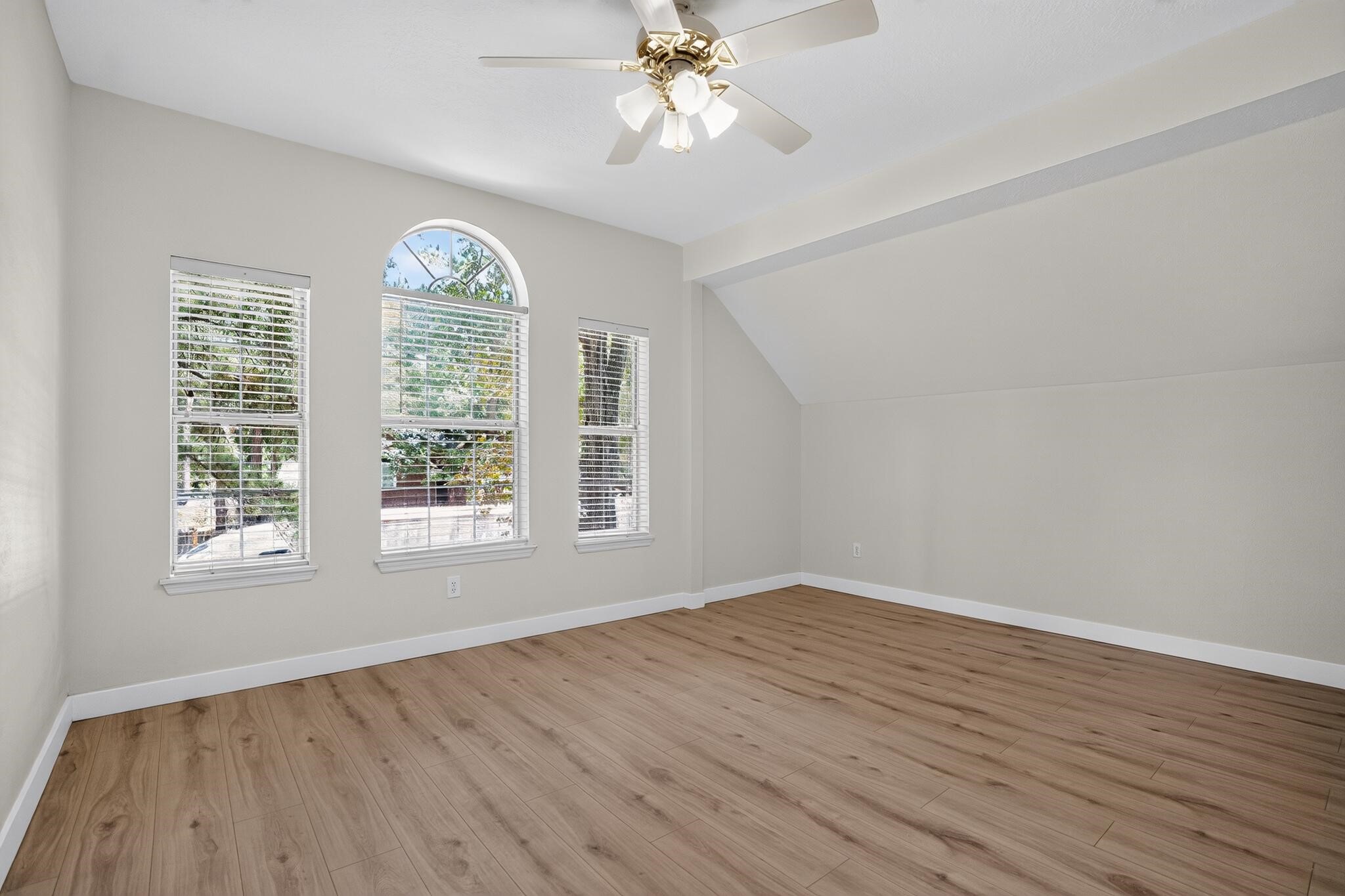 22 E Sterling Pond Circle, Spring, TX, 77382 | 93715906 | Realty Texas LLC