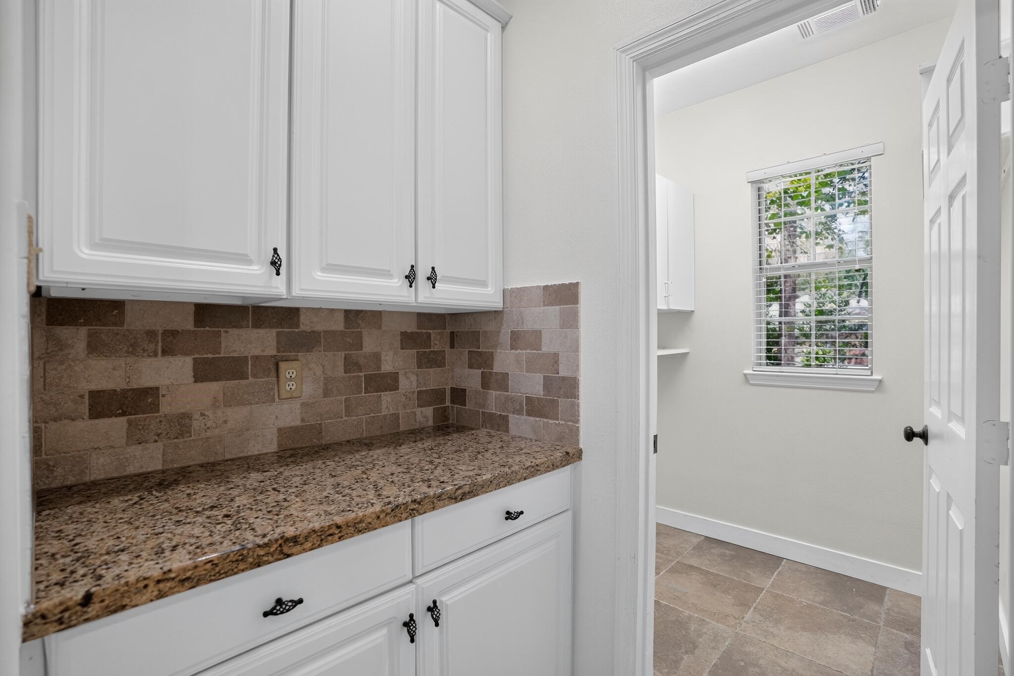 22 E Sterling Pond Circle, Spring, TX, 77382 | 93715906 | Realty Texas LLC