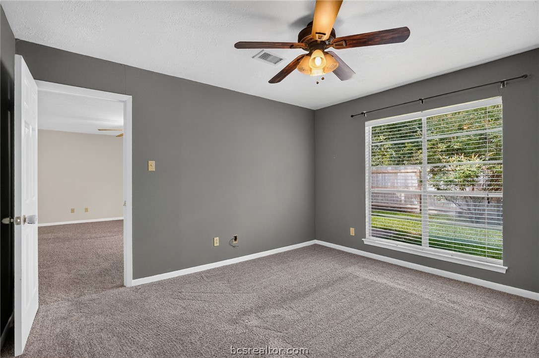 2822 Oakside Drive, Bryan, TX, 77802 | 26007136 | Realty Texas LLC