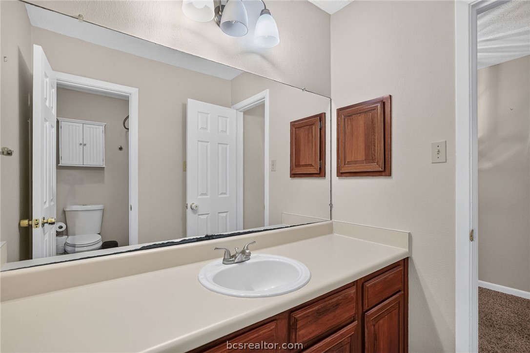 2822 Oakside Drive, Bryan, TX, 77802 | 26007136 | Realty Texas LLC
