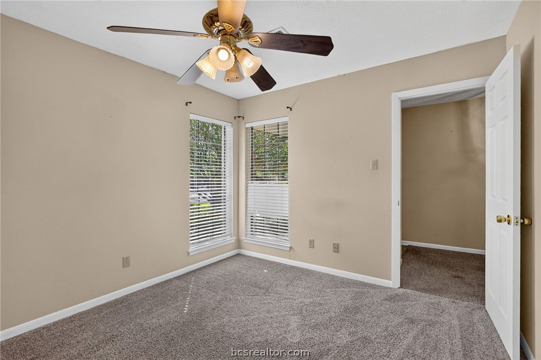2822 Oakside Drive, Bryan, TX, 77802 | 26007136 | Realty Texas LLC