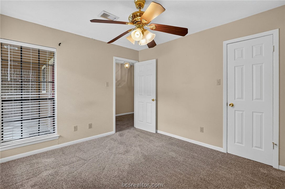 2822 Oakside Drive, Bryan, TX, 77802 | 26007136 | Realty Texas LLC
