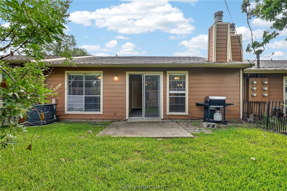 2822 Oakside Drive, Bryan, TX, 77802 | 26007136 | Realty Texas LLC