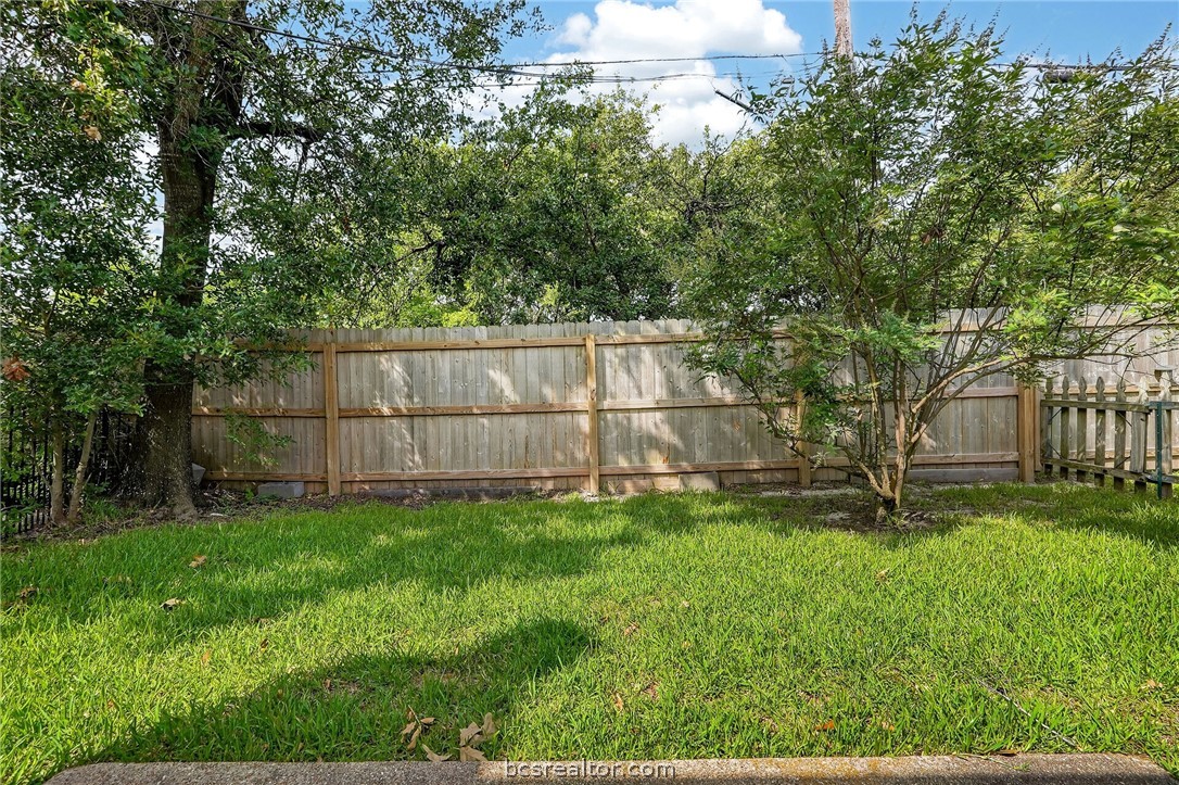 2822 Oakside Drive, Bryan, TX, 77802 | 26007136 | Realty Texas LLC