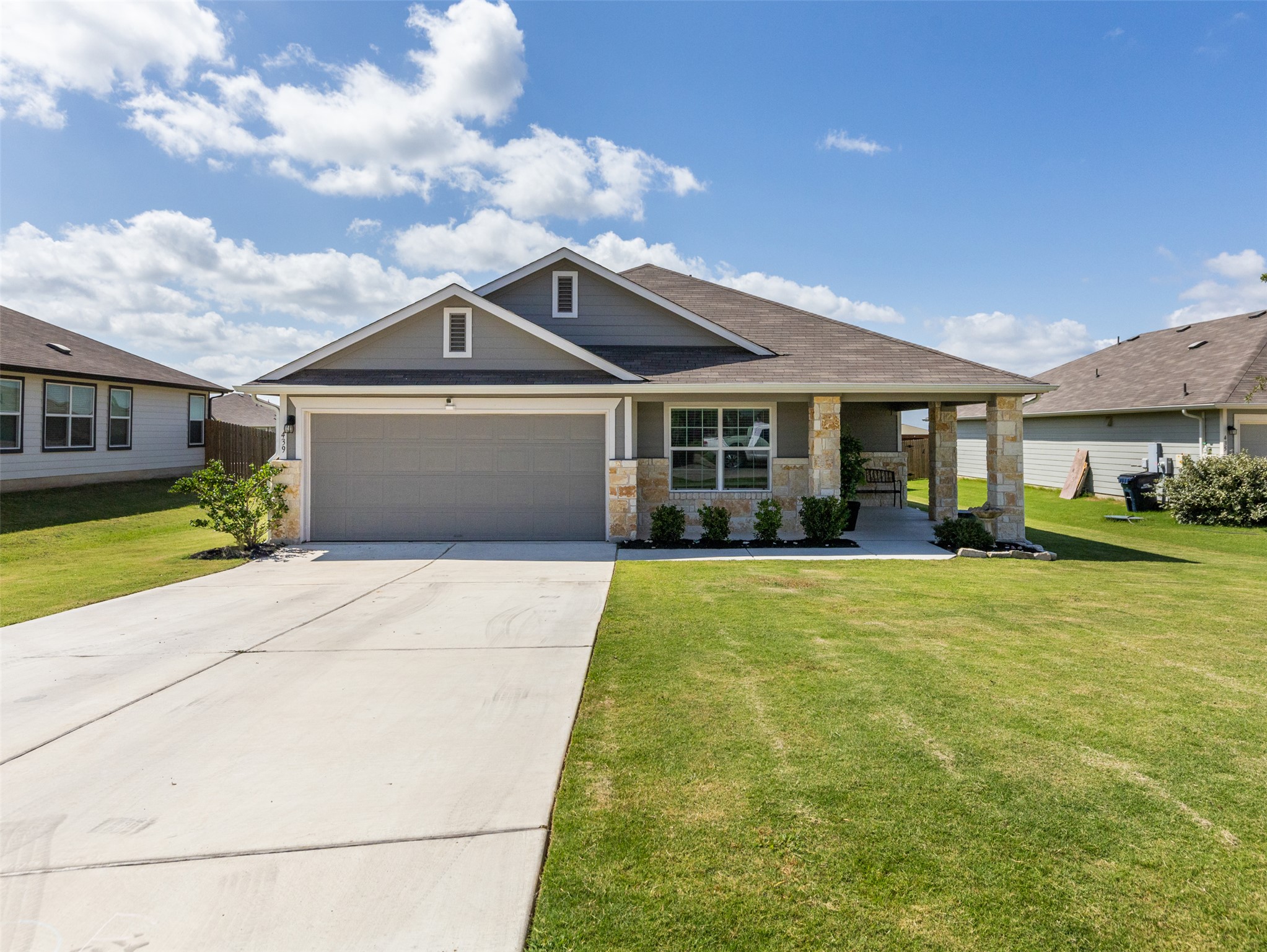 439 Hunter Loop LOOP, Bertram, TX, 78605 | 6647518 | Realty Texas LLC