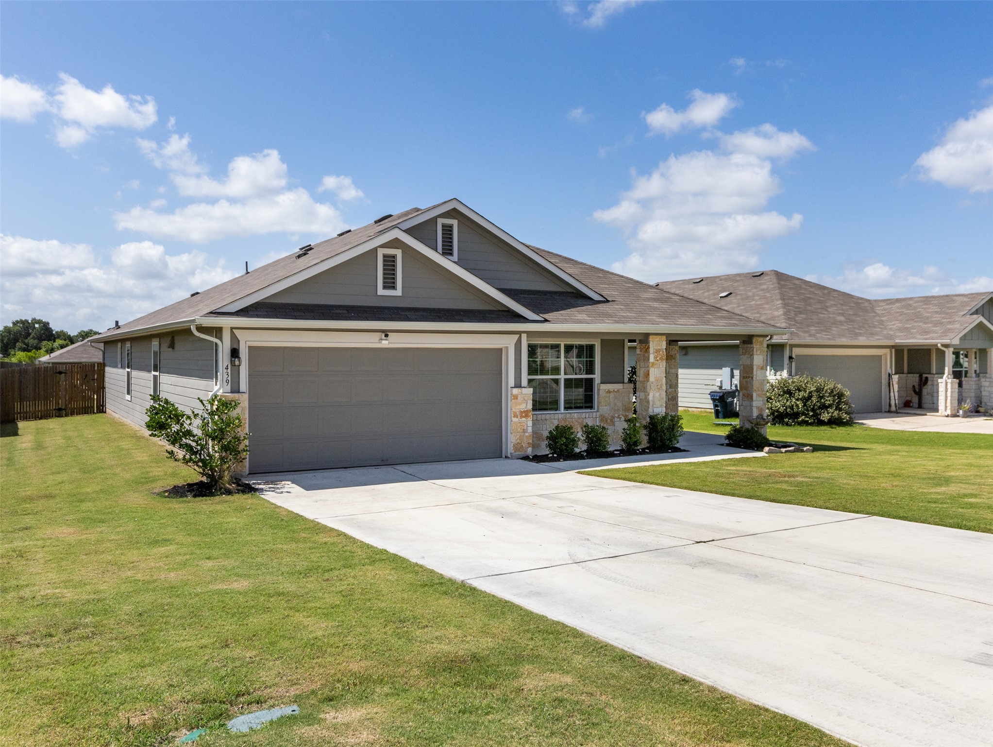 439 Hunter Loop LOOP, Bertram, TX, 78605 | 6647518 | Realty Texas LLC