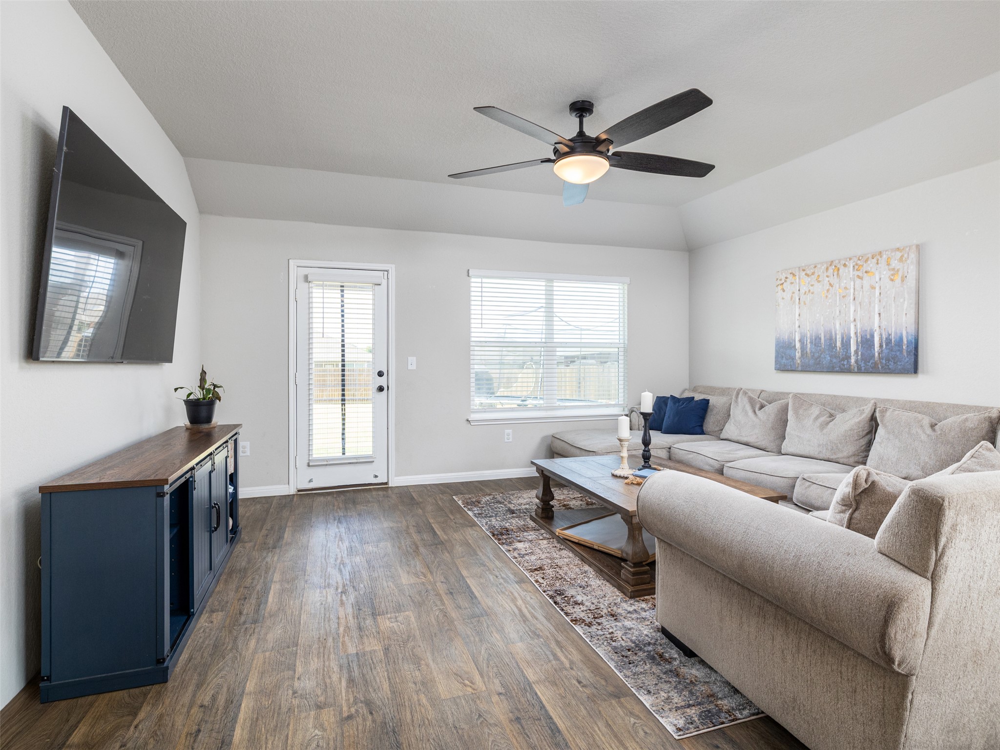 439 Hunter Loop LOOP, Bertram, TX, 78605 | 6647518 | Realty Texas LLC