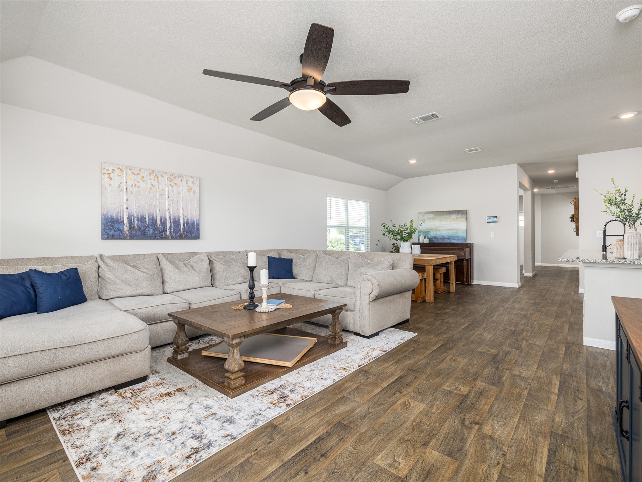 439 Hunter Loop LOOP, Bertram, TX, 78605 | 6647518 | Realty Texas LLC
