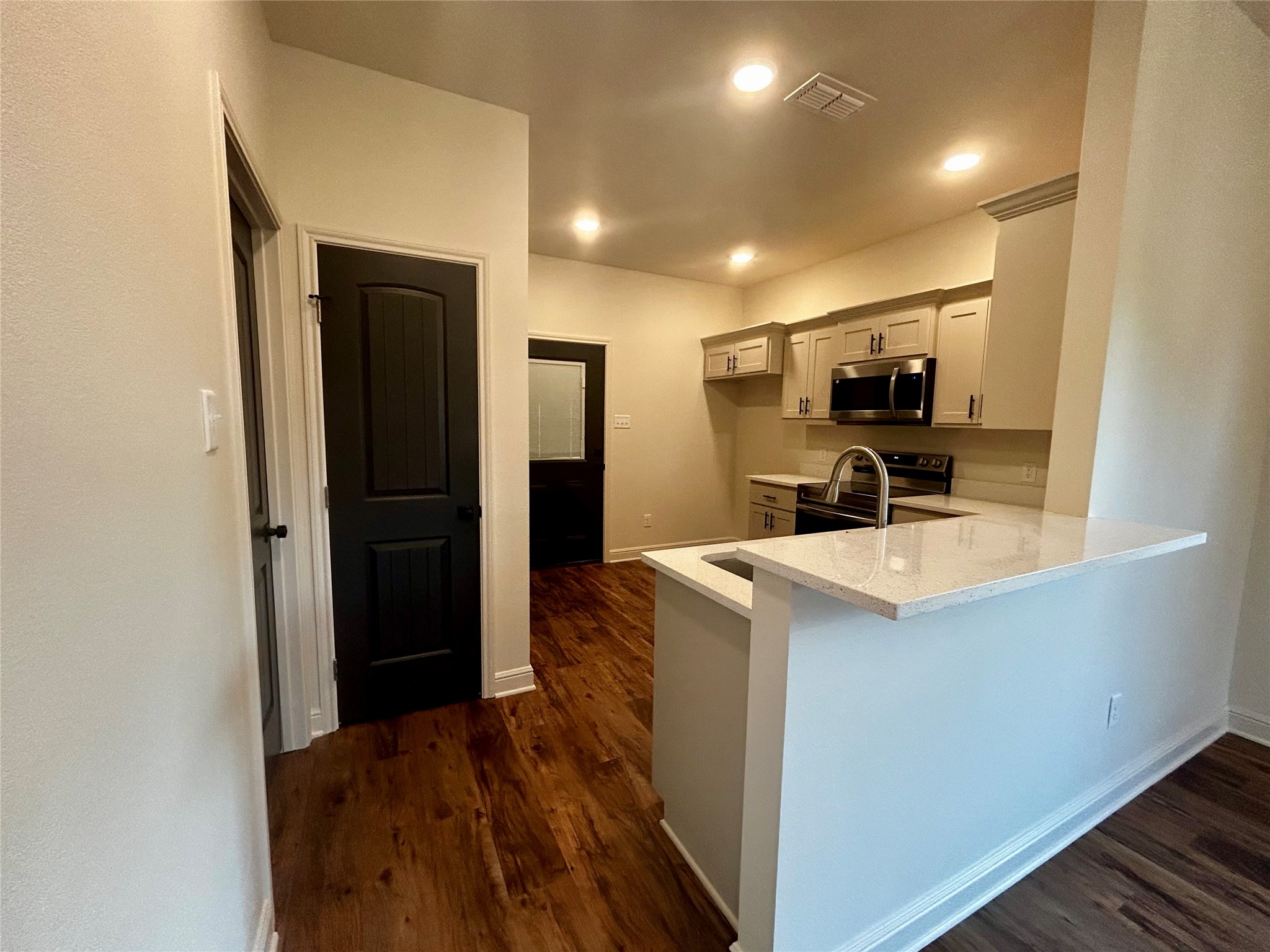 203 E Fleming, Longview, TX, 75604 | 98654428 | Realty Texas LLC