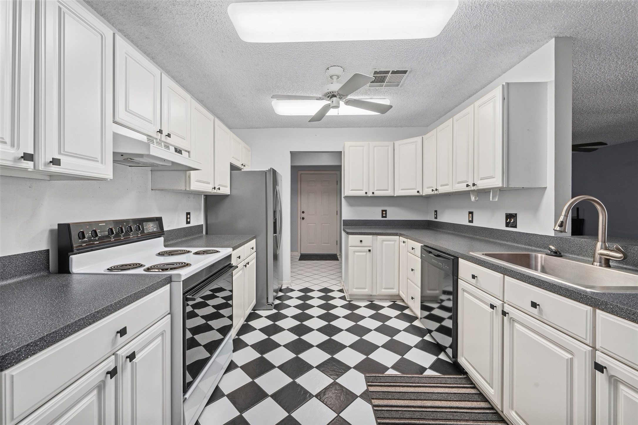 37 Spreading Oak, Trinity, TX, 75862 | 10217954 | Realty Texas LLC