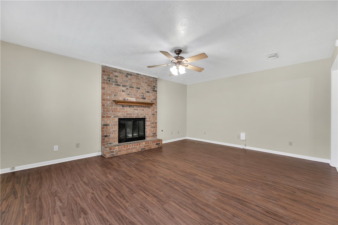 3015 Red Robin Loop, Bryan, TX, 77802 | 26009080 | Realty Texas LLC