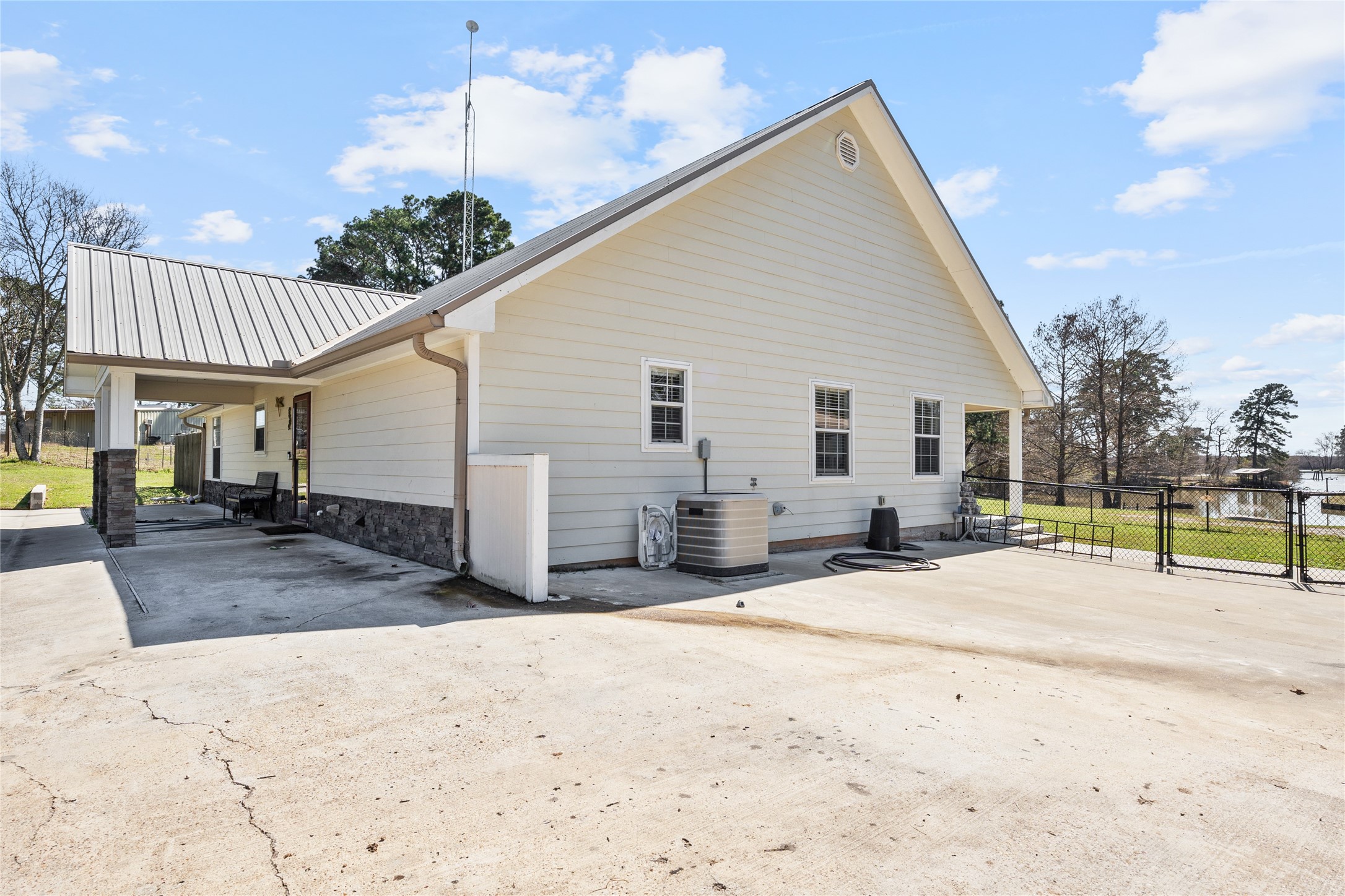 6776 Fm 356, Trinity, TX, 75862 | 25212701 | Realty Texas LLC
