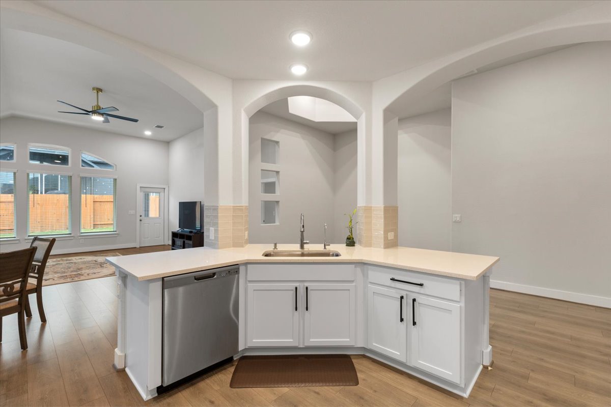 450 Durian LOOP, Buda, TX, 78610 | 6529732 | Realty Texas LLC