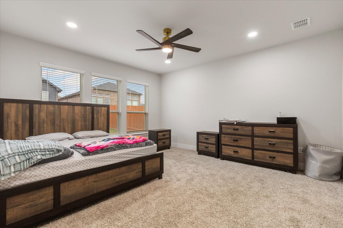 450 Durian LOOP, Buda, TX, 78610 | 6529732 | Realty Texas LLC