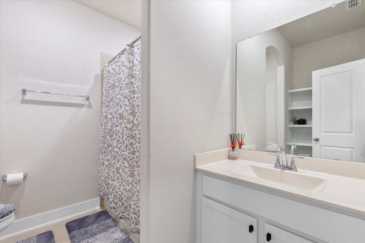 450 Durian LOOP, Buda, TX, 78610 | 6529732 | Realty Texas LLC