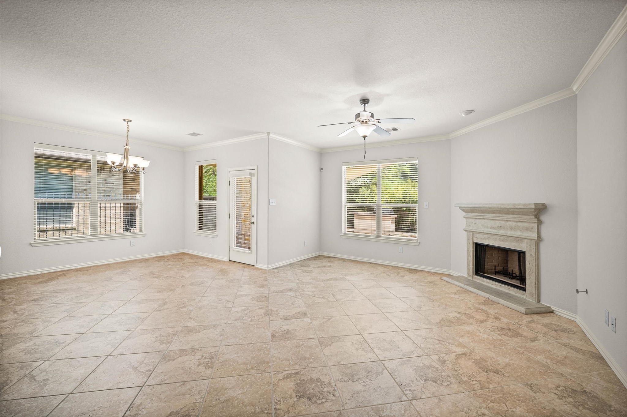 7 E Deer River Circle, Spring, TX, 77389 | 54229246 | Realty Texas LLC