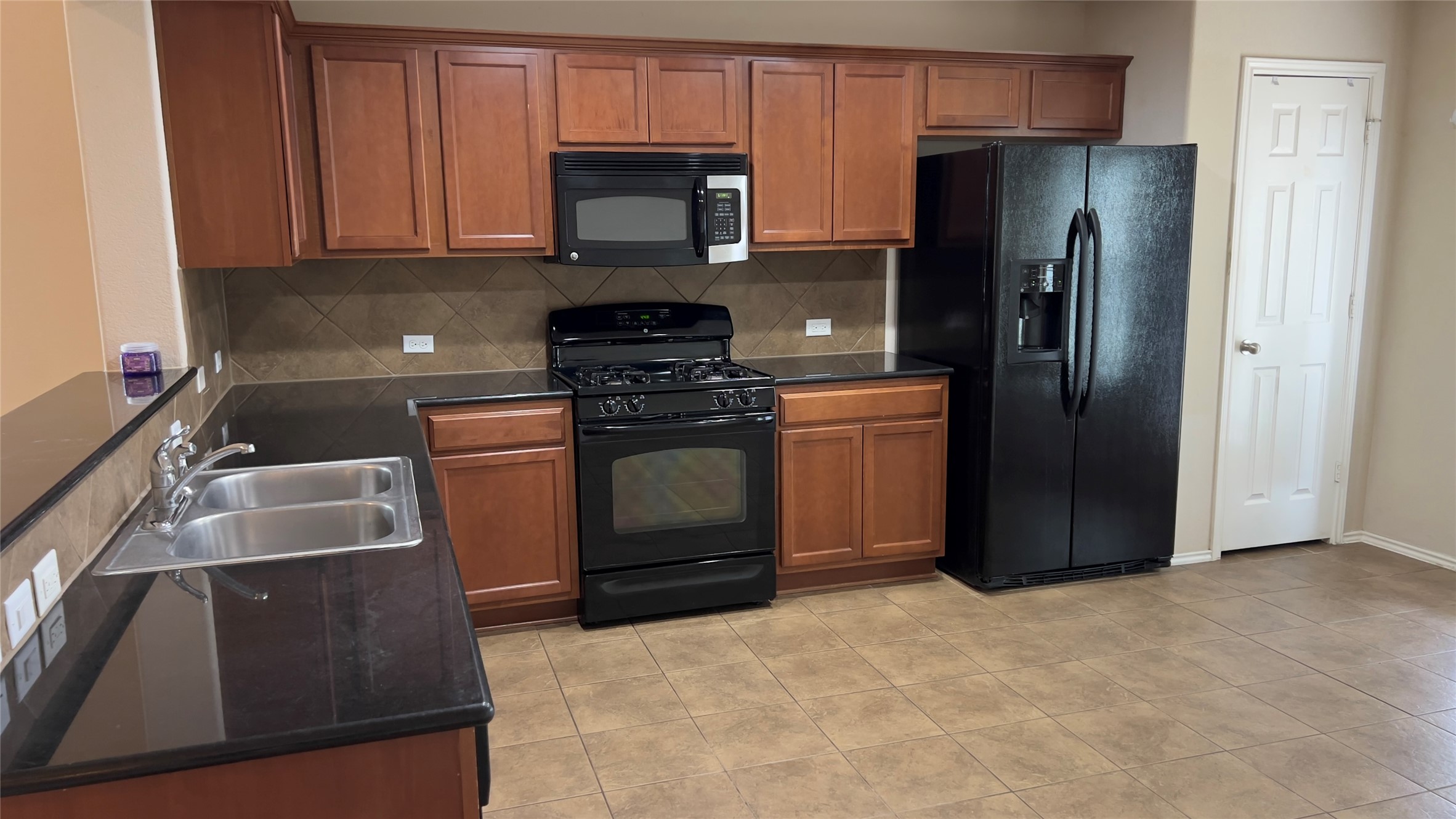 357 Nottingham LOOP, Kyle, TX, 78640 | 1578032 | Realty Texas LLC