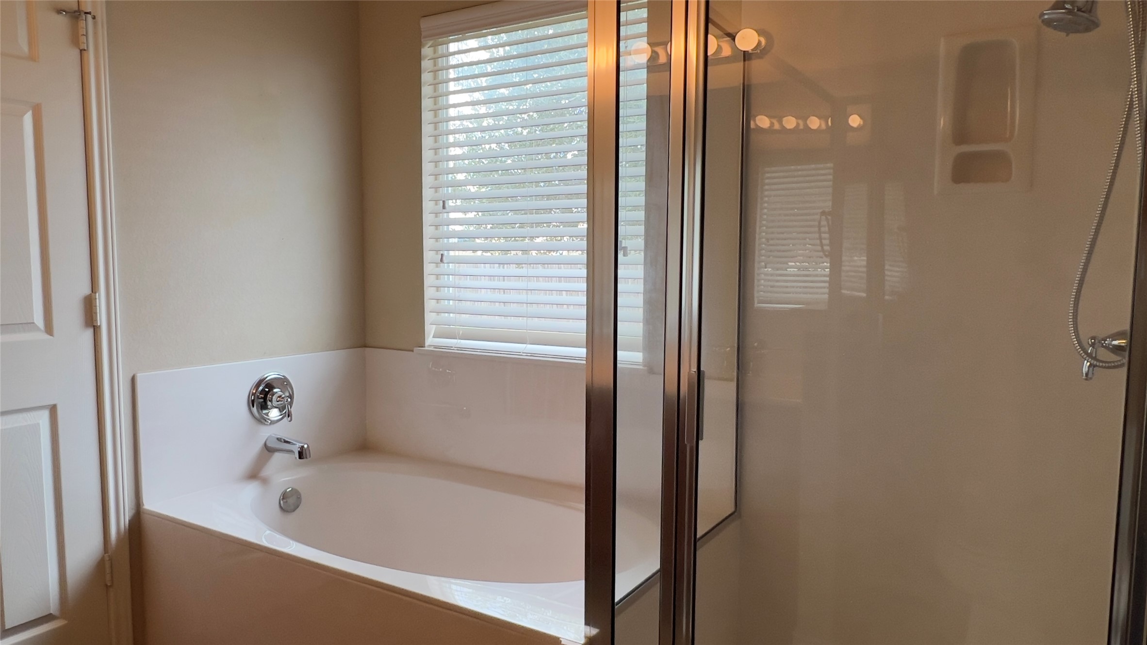357 Nottingham LOOP, Kyle, TX, 78640 | 1578032 | Realty Texas LLC