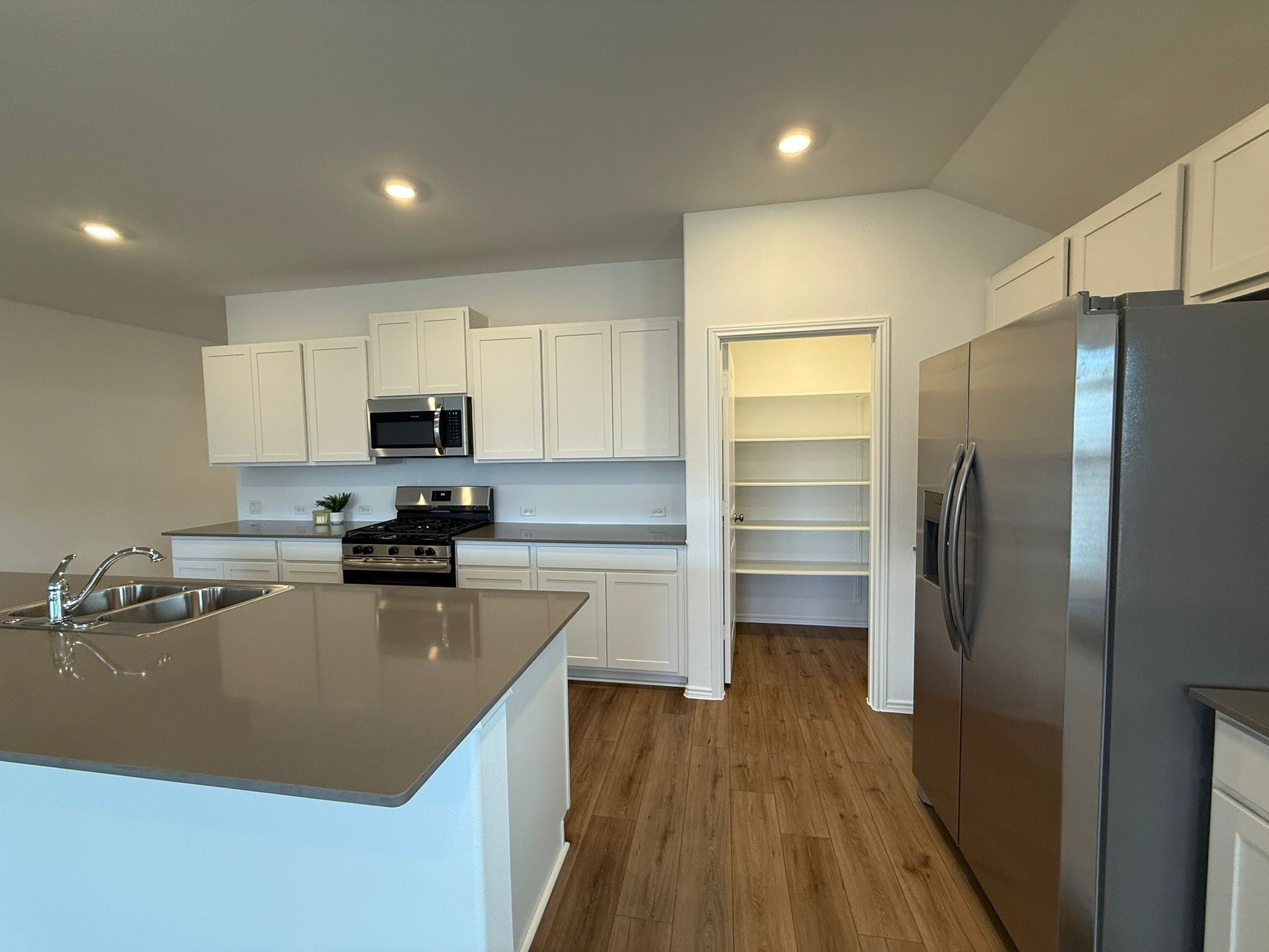 290 Gresham, Kyle, TX, 78640 | 1478291 | Realty Texas LLC