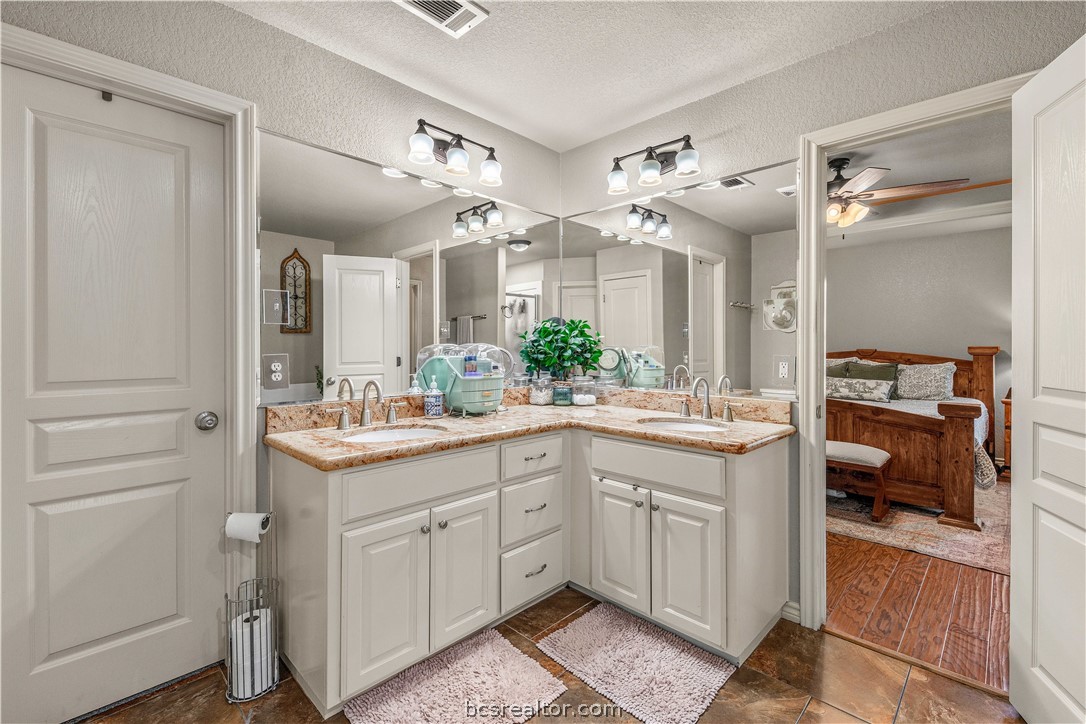 8748 Tejas Ranch Loop, Bryan, TX, 77808 | 26010341 | Realty Texas LLC