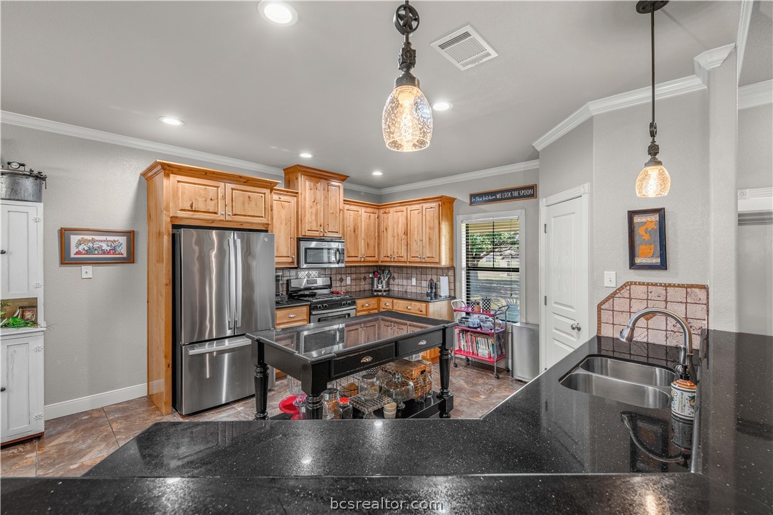 8748 Tejas Ranch Loop, Bryan, TX, 77808 | 26010341 | Realty Texas LLC