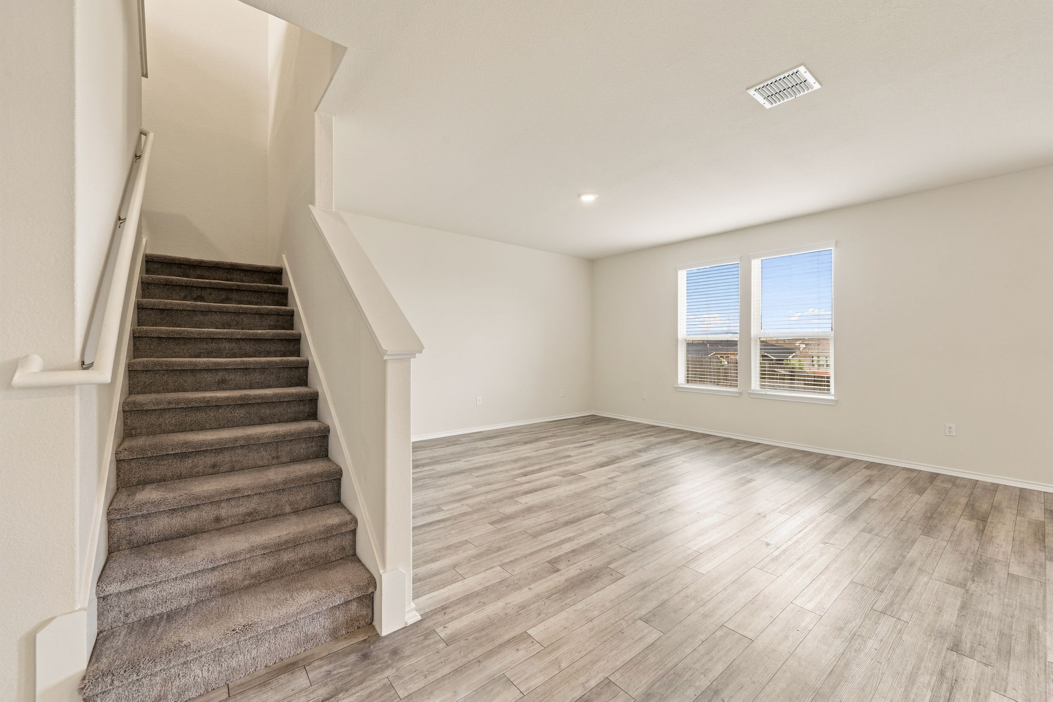 499 Tree Nut LOOP, Buda, TX, 78610 | 3862592 | Realty Texas LLC