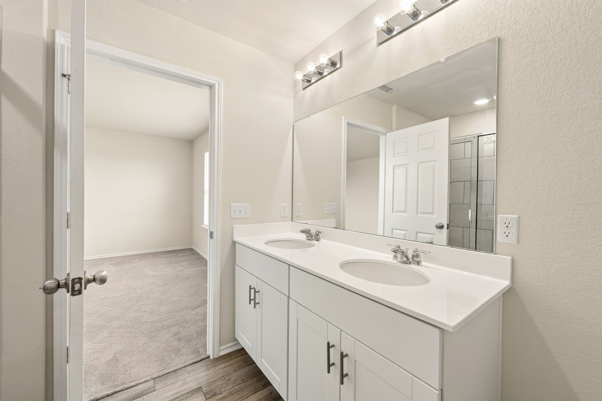 499 Tree Nut LOOP, Buda, TX, 78610 | 3862592 | Realty Texas LLC