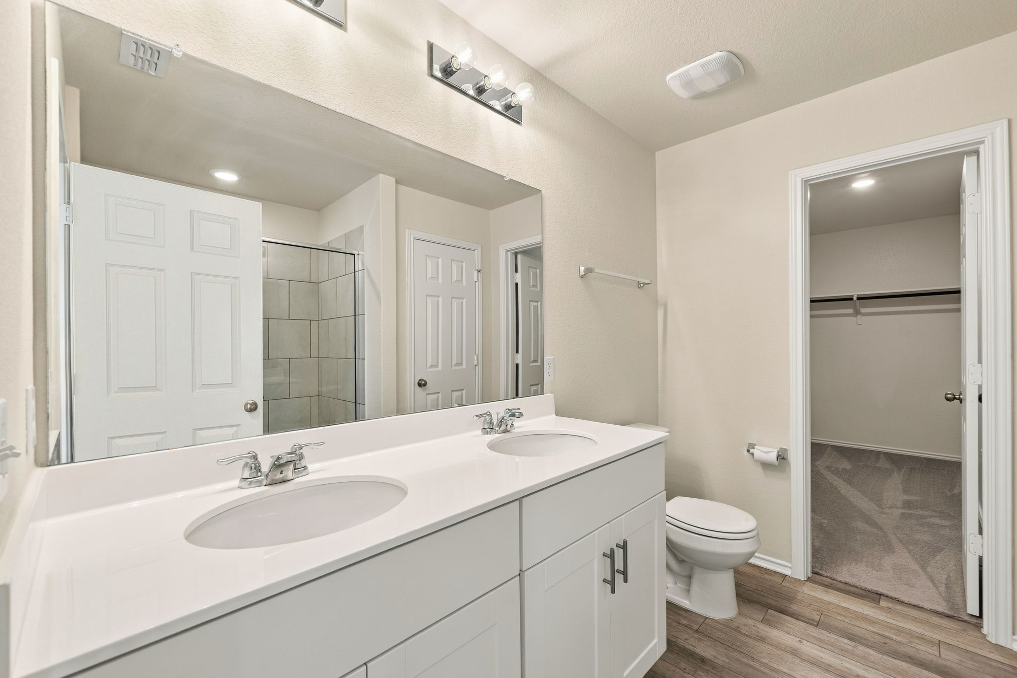 499 Tree Nut LOOP, Buda, TX, 78610 | 3862592 | Realty Texas LLC