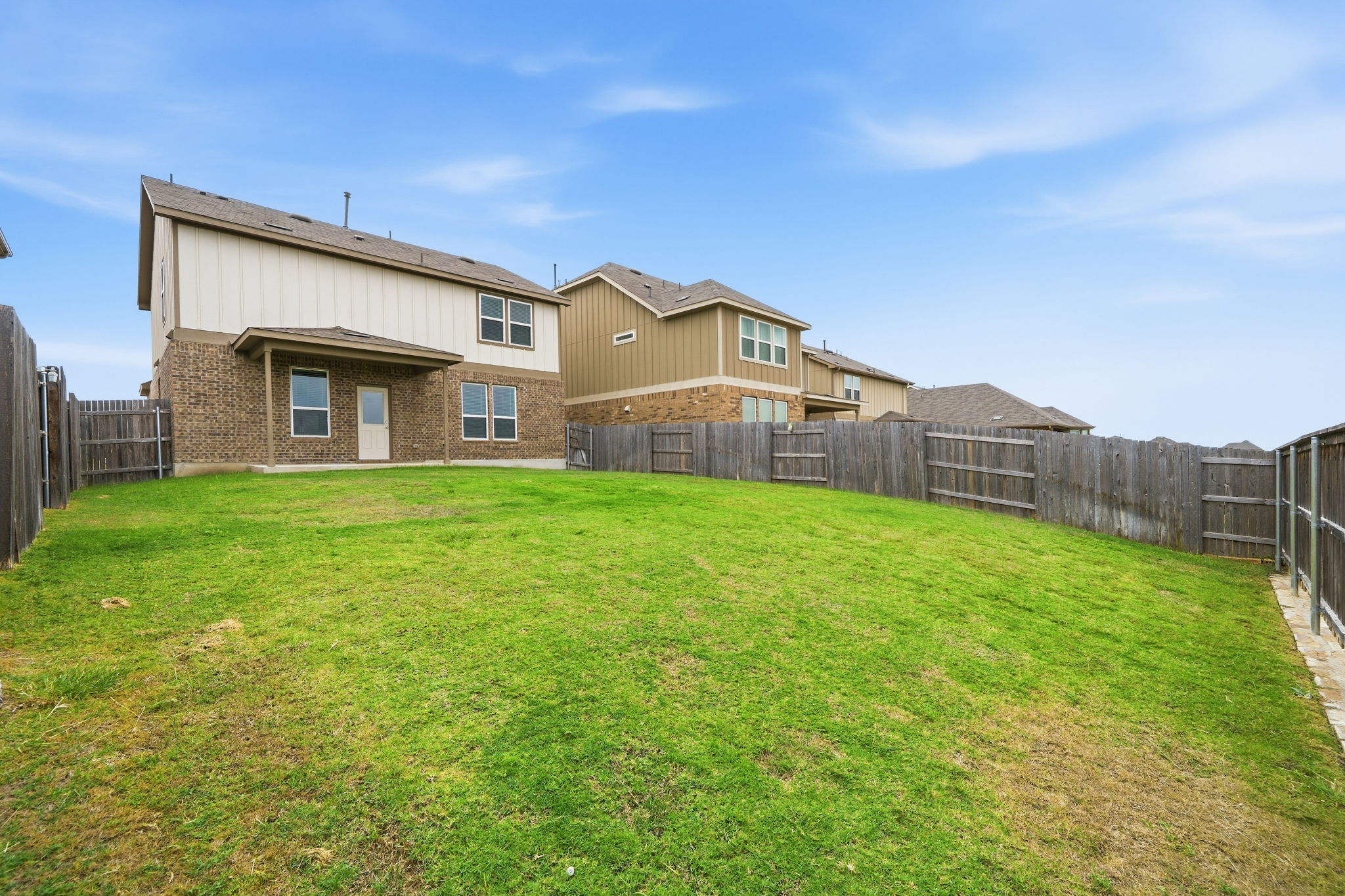 499 Tree Nut LOOP, Buda, TX, 78610 | 3862592 | Realty Texas LLC