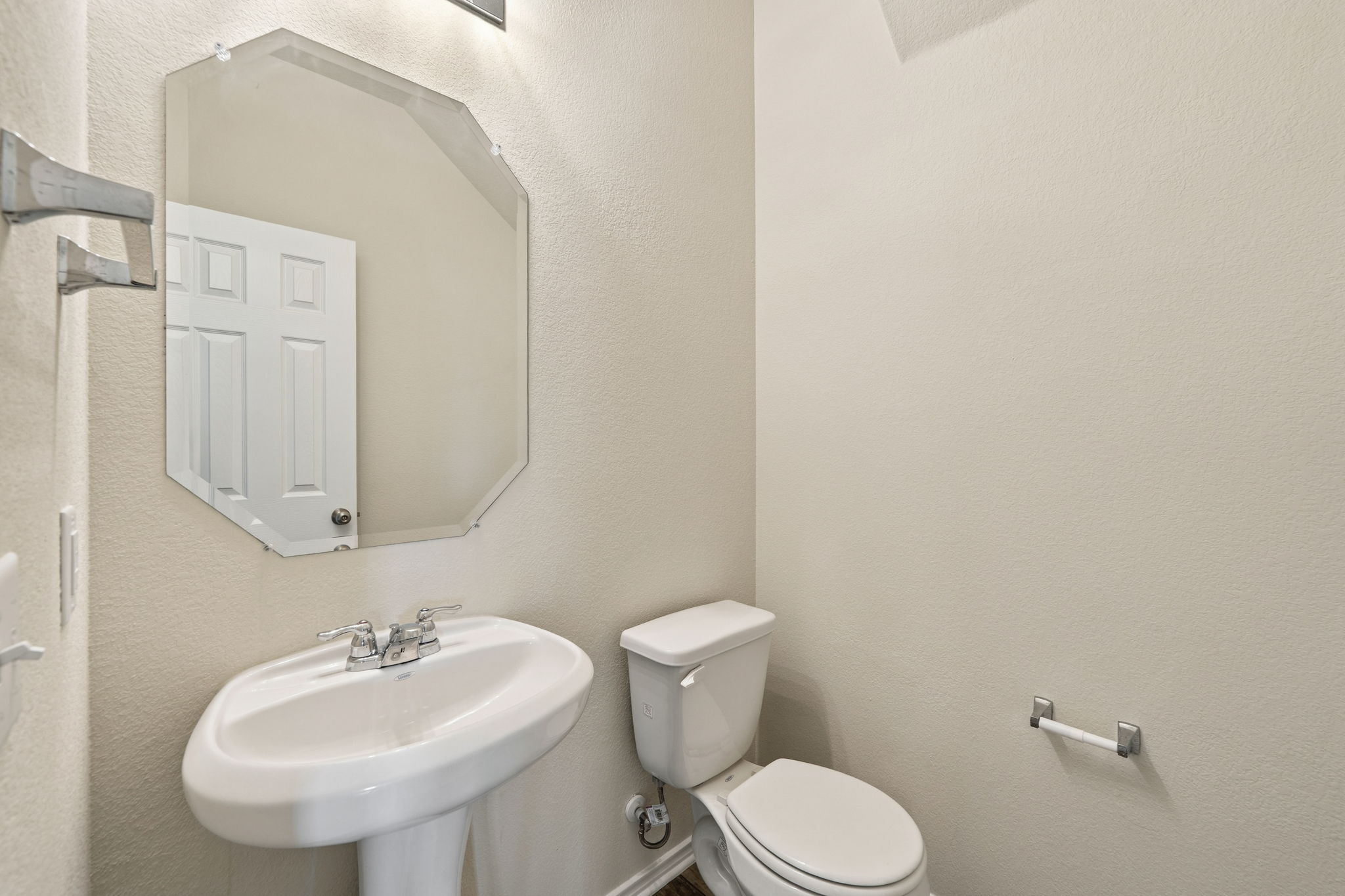 499 Tree Nut LOOP, Buda, TX, 78610 | 3862592 | Realty Texas LLC