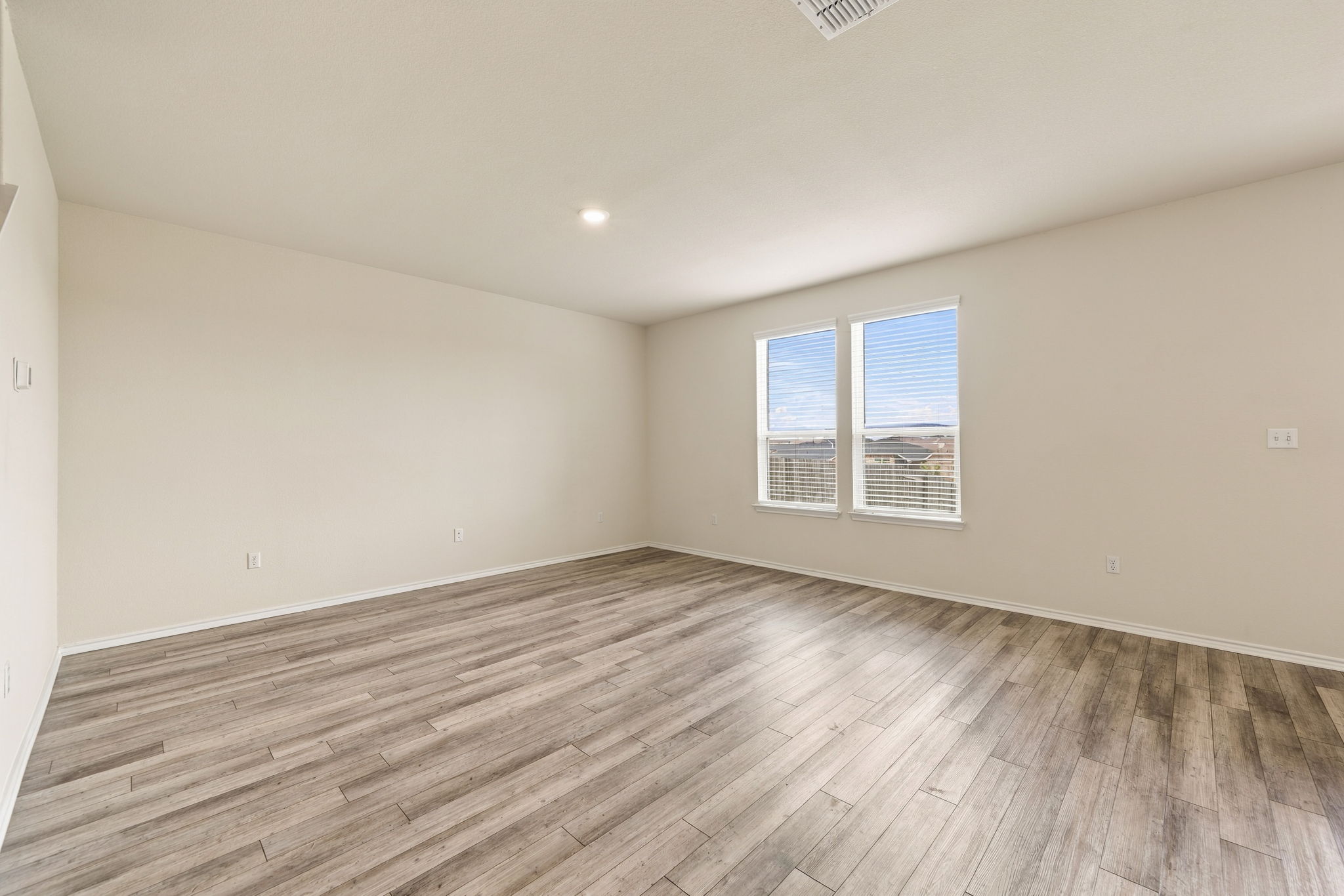 499 Tree Nut LOOP, Buda, TX, 78610 | 3862592 | Realty Texas LLC