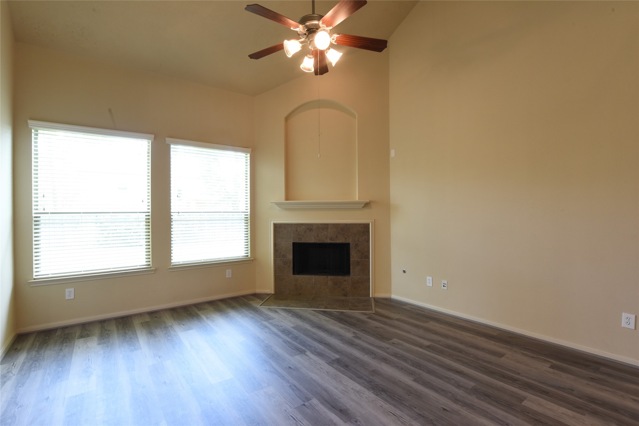 118 E Lasting Spring Circle, Spring, TX, 77389 | 53915872 | Realty Texas LLC