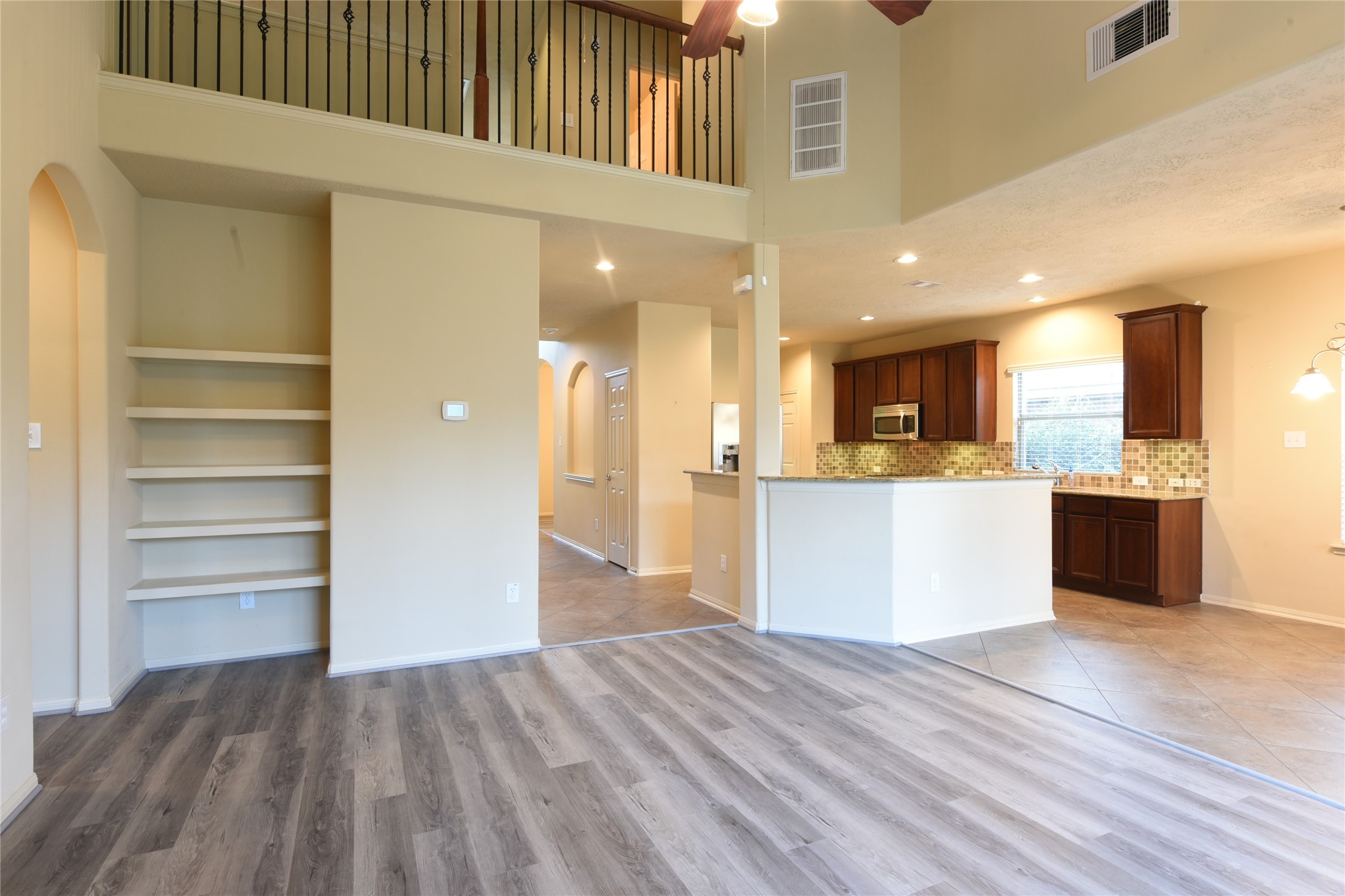 118 E Lasting Spring Circle, Spring, TX, 77389 | 53915872 | Realty Texas LLC