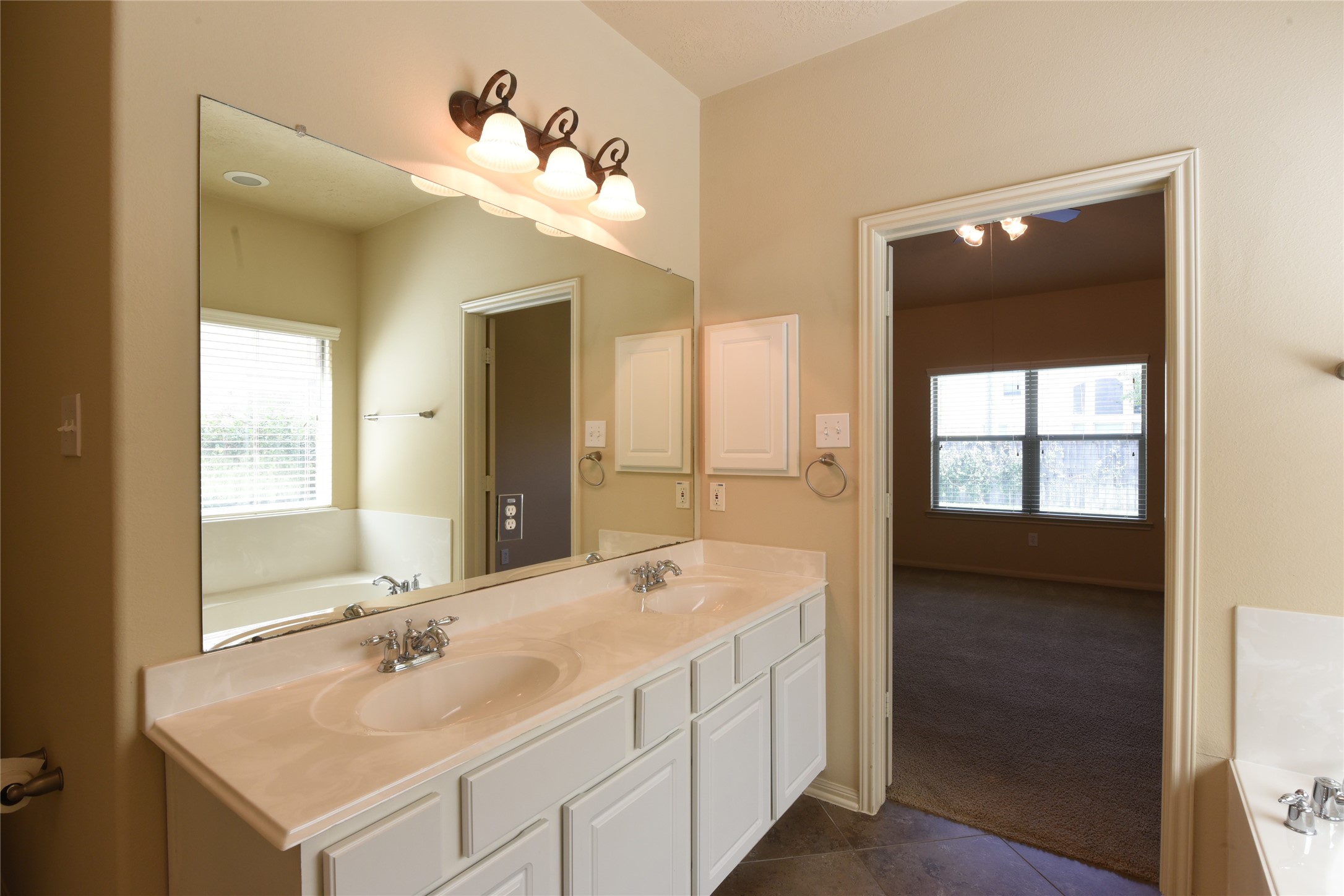 118 E Lasting Spring Circle, Spring, TX, 77389 | 53915872 | Realty Texas LLC