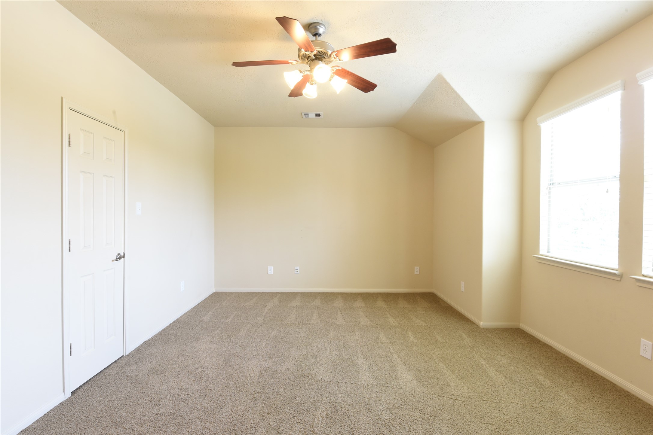 118 E Lasting Spring Circle, Spring, TX, 77389 | 53915872 | Realty Texas LLC