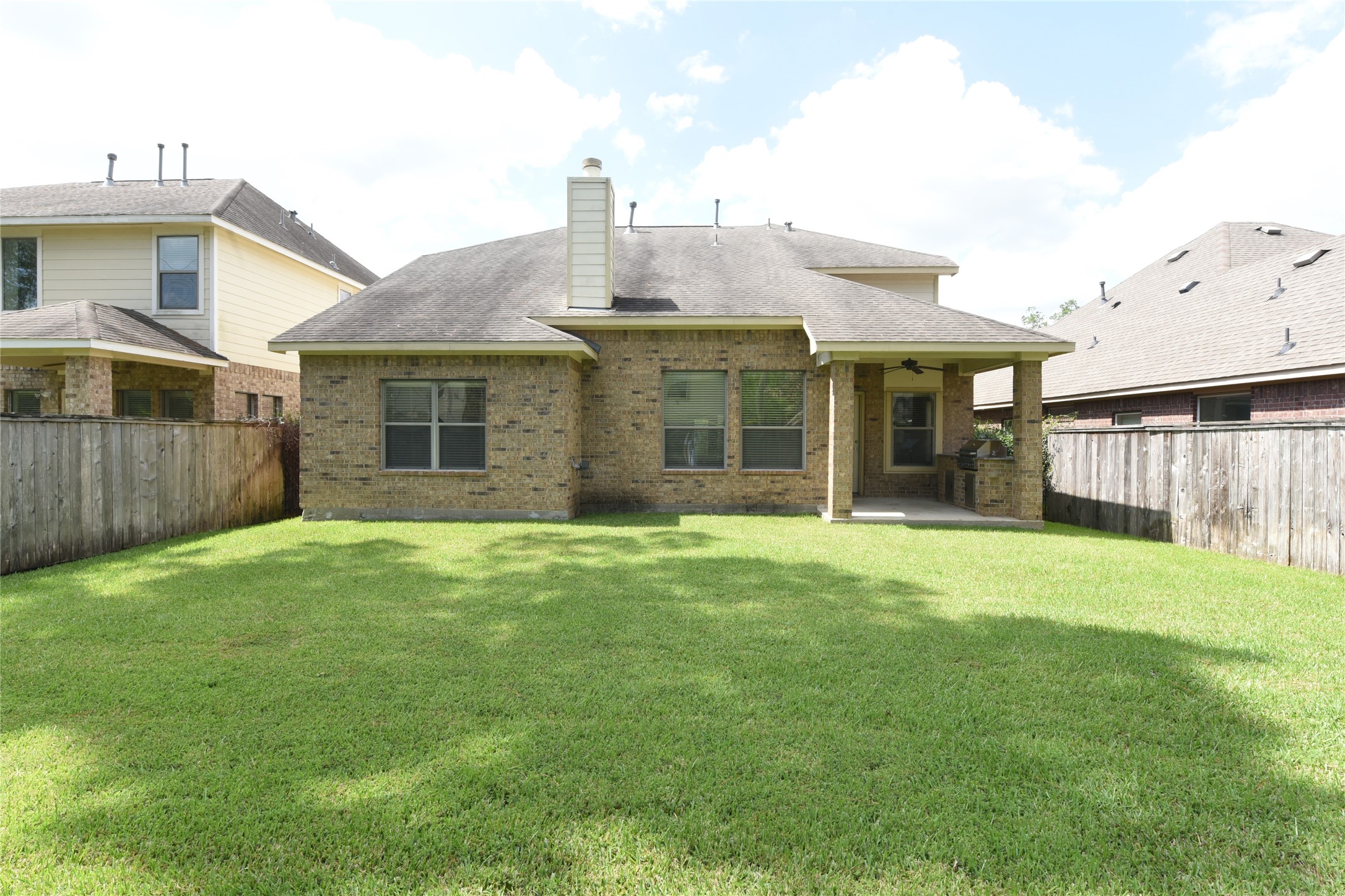 118 E Lasting Spring Circle, Spring, TX, 77389 | 53915872 | Realty Texas LLC