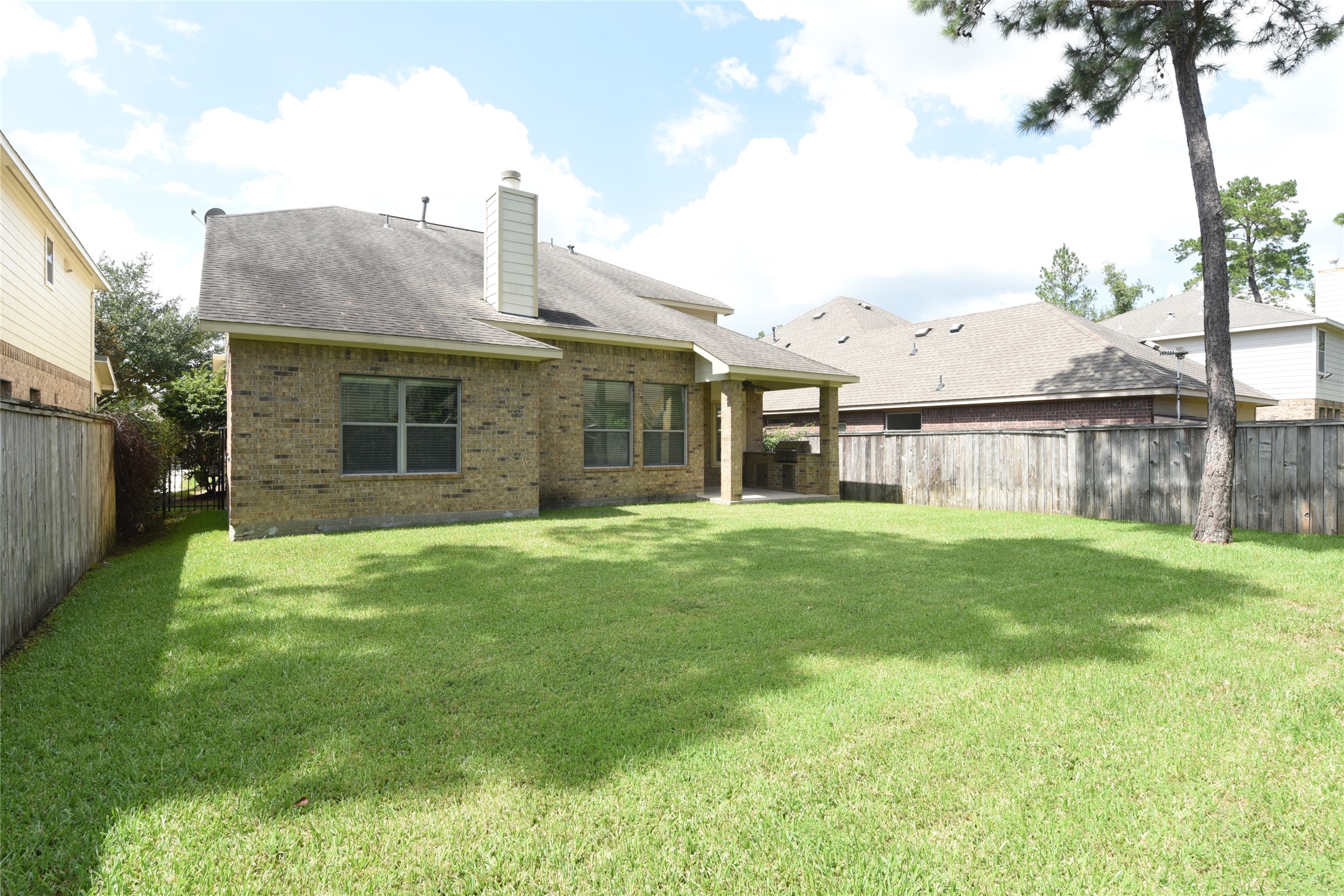 118 E Lasting Spring Circle, Spring, TX, 77389 | 53915872 | Realty Texas LLC