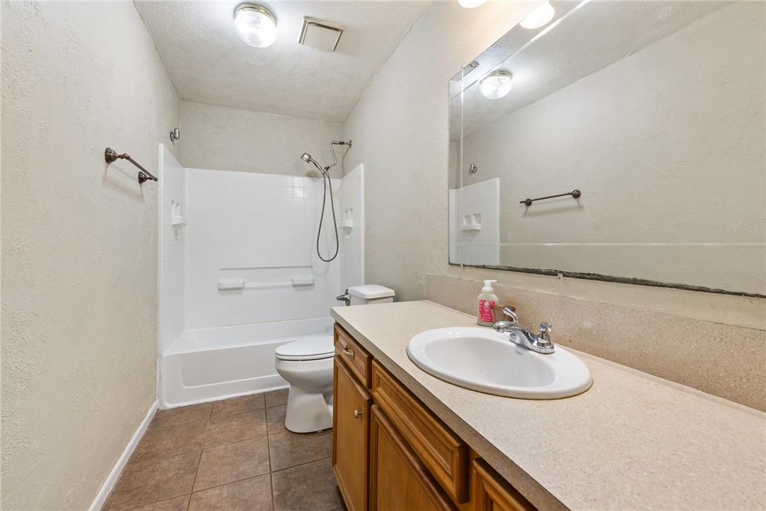 3239 Red Robin Loop, Bryan, TX, 77802 | 26010608 | Realty Texas LLC