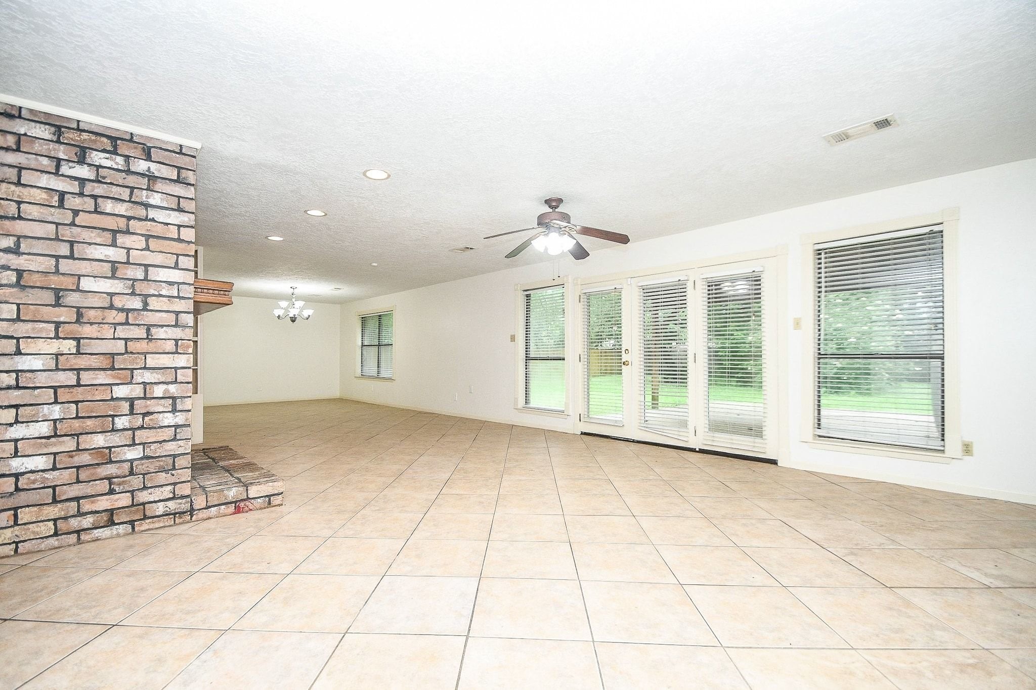 6702 Spring Leaf Drive, Spring, TX, 77379 | 36653158 | Realty Texas LLC