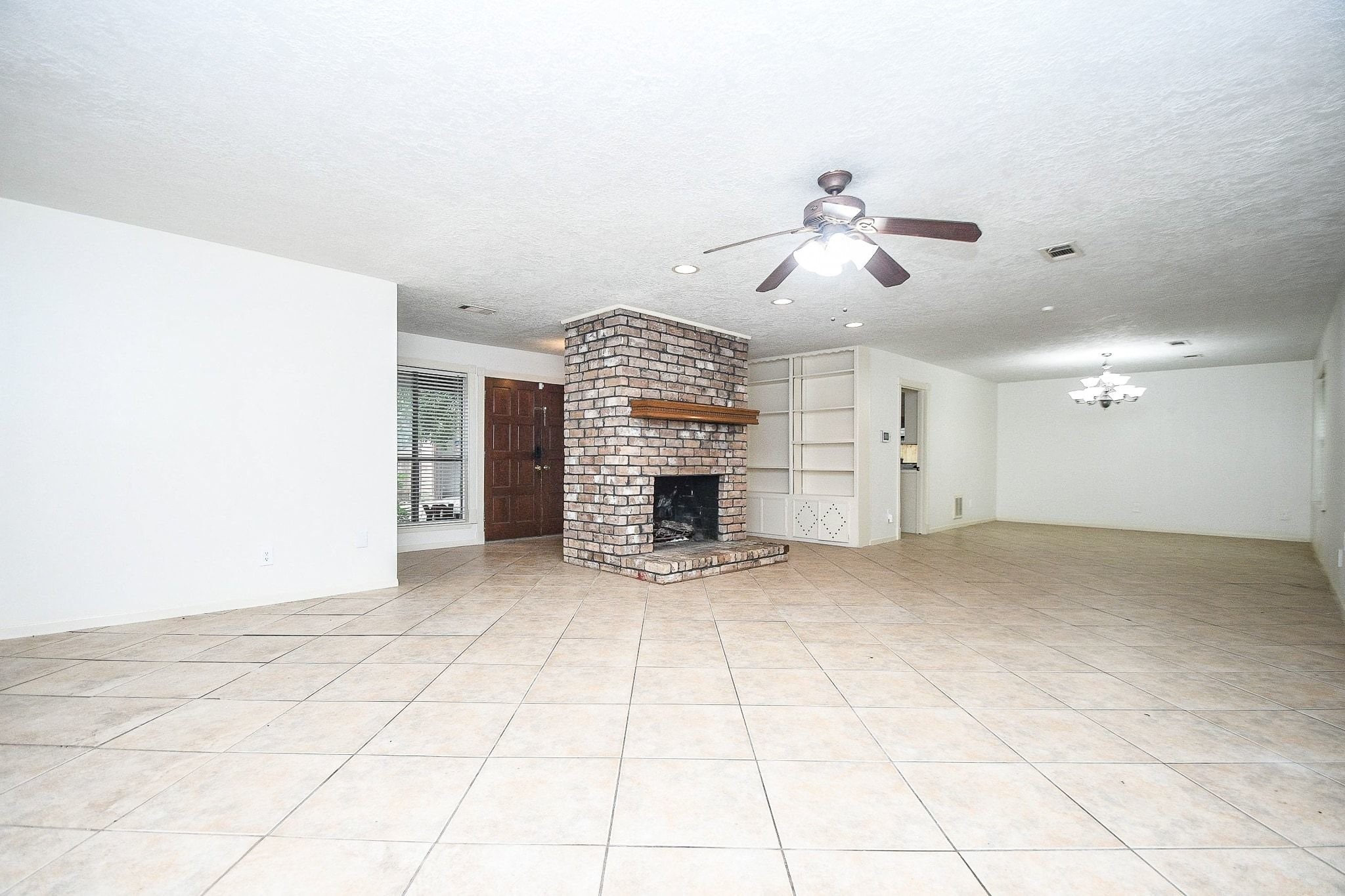 6702 Spring Leaf Drive, Spring, TX, 77379 | 36653158 | Realty Texas LLC