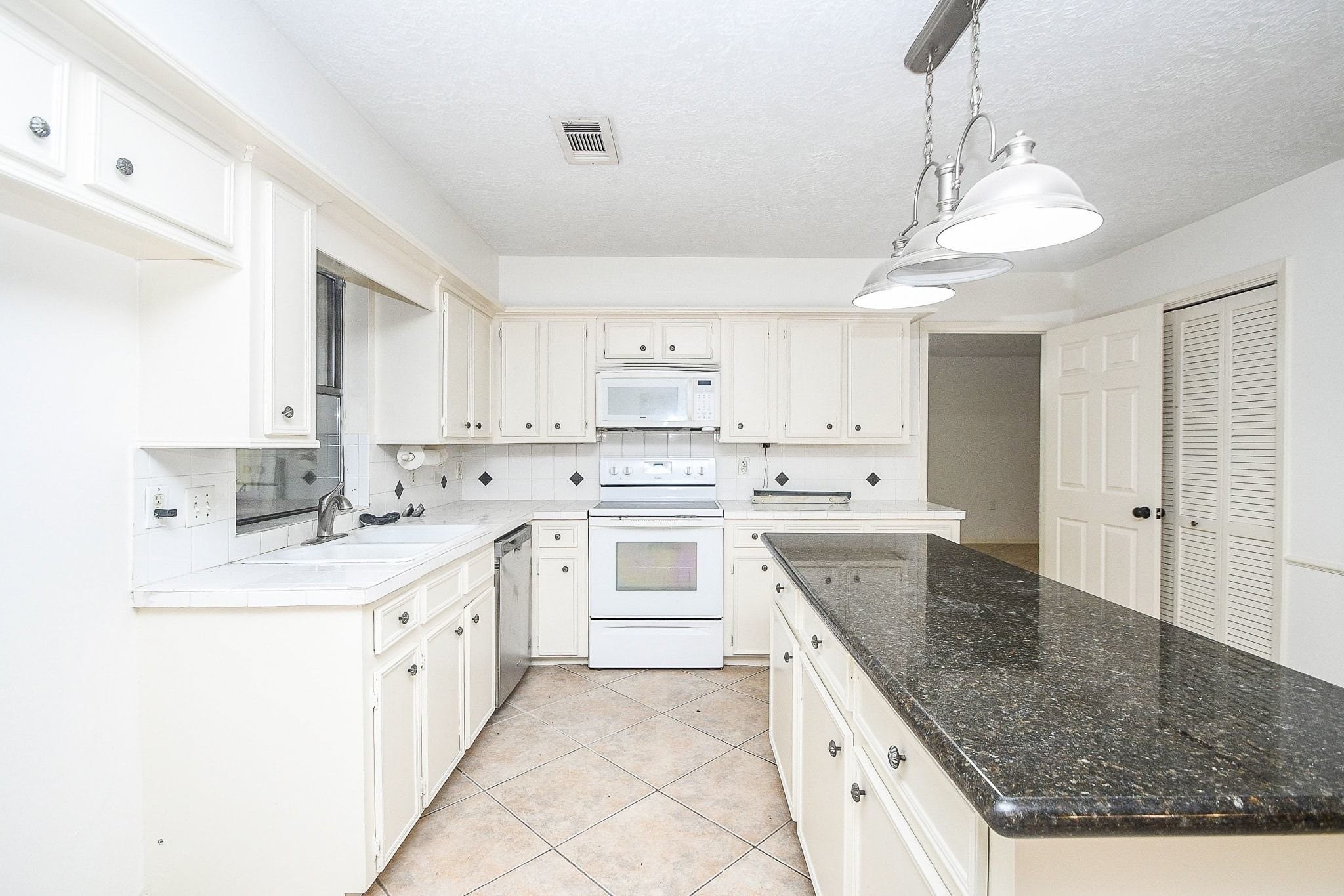 6702 Spring Leaf Drive, Spring, TX, 77379 | 36653158 | Realty Texas LLC
