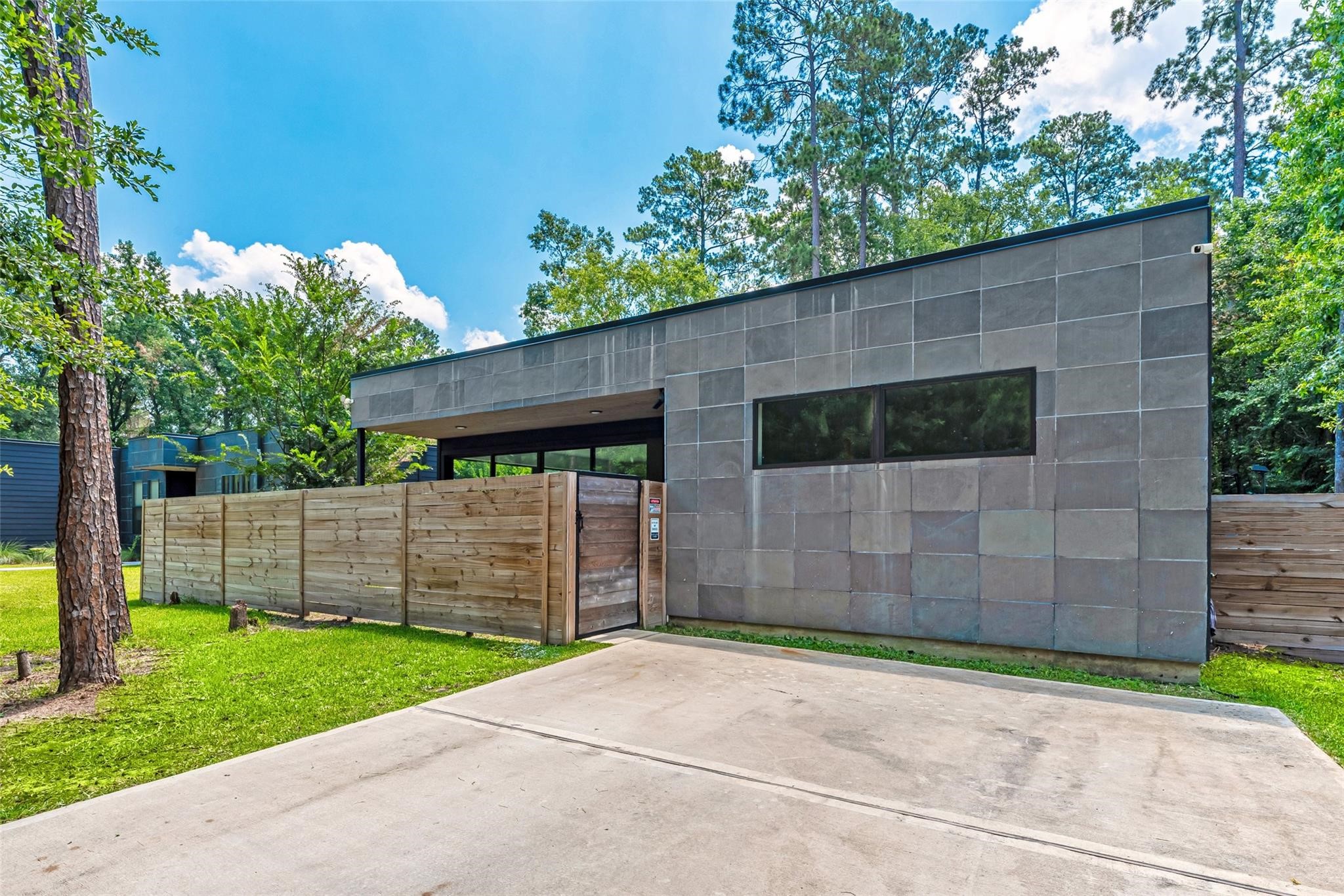1601 Beech Drive, Conroe, TX, 77385 | 10083145 | Realty Texas LLC