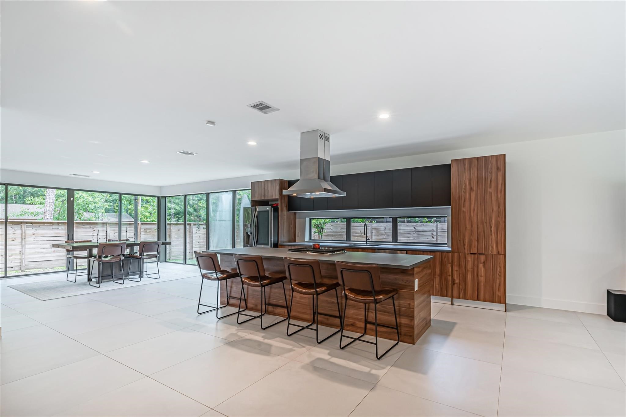 1601 Beech Drive, Conroe, TX, 77385 | 10083145 | Realty Texas LLC