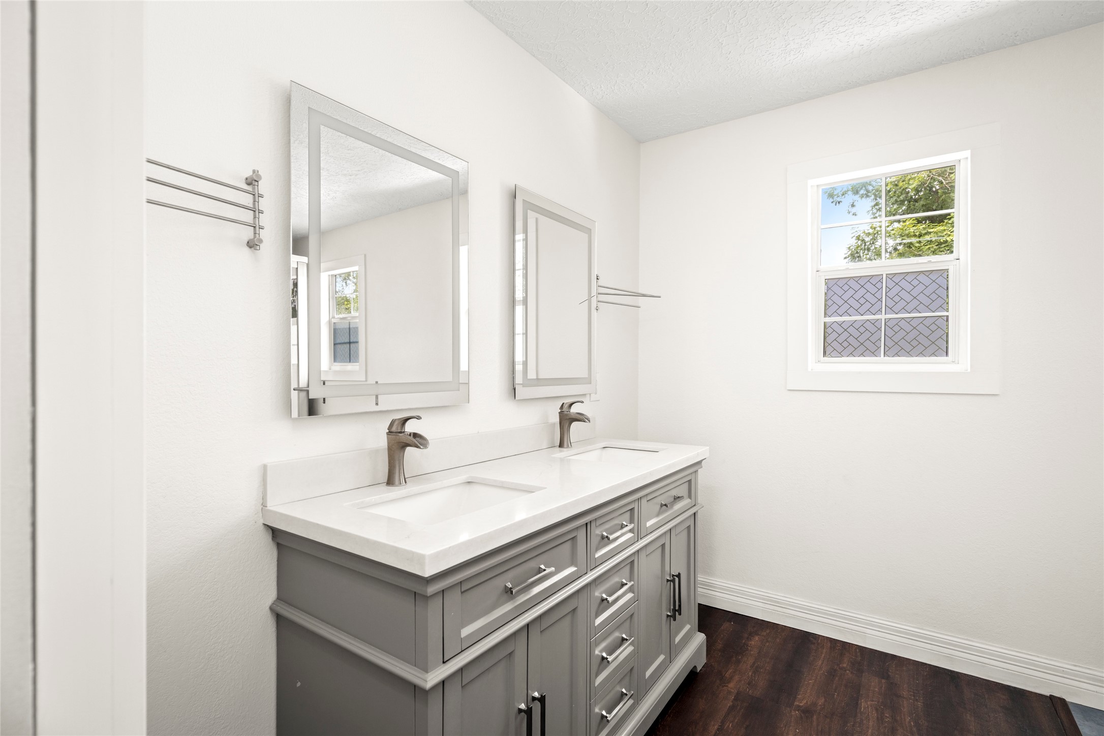 560 Landfall Lane, Conroe, TX, 77302 | 2778730 | Realty Texas LLC
